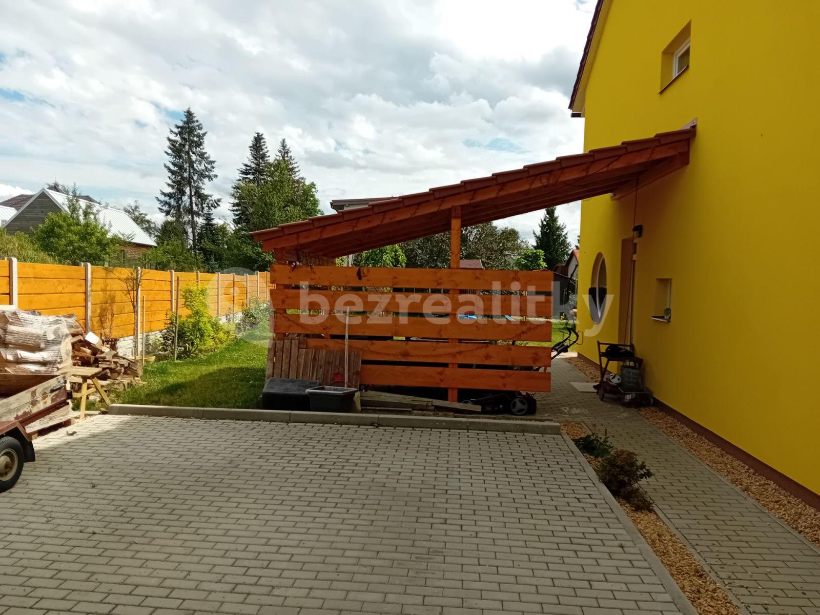 Prenájom domu 180 m², pozemek 573 m², Lipová, Sulice, Středočeský kraj