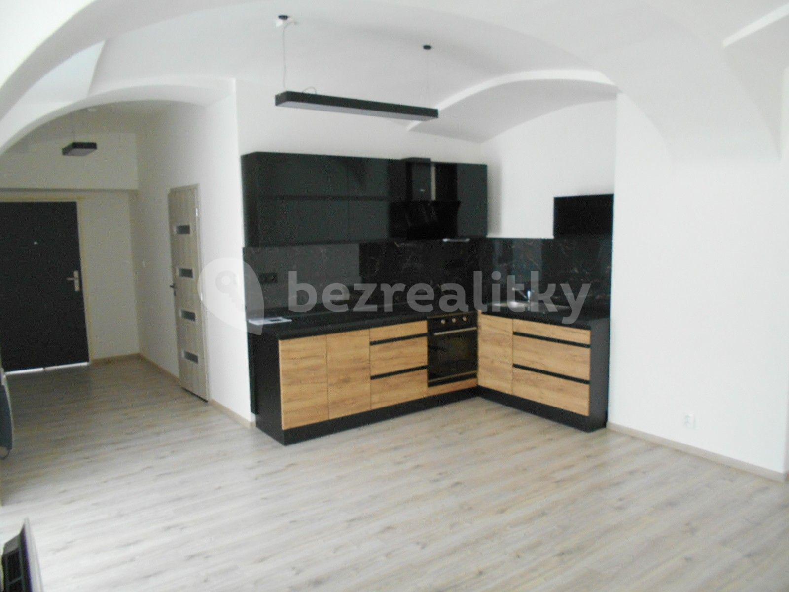 Prenájom bytu 2-izbový 57 m², Česká, Louny, Ústecký kraj