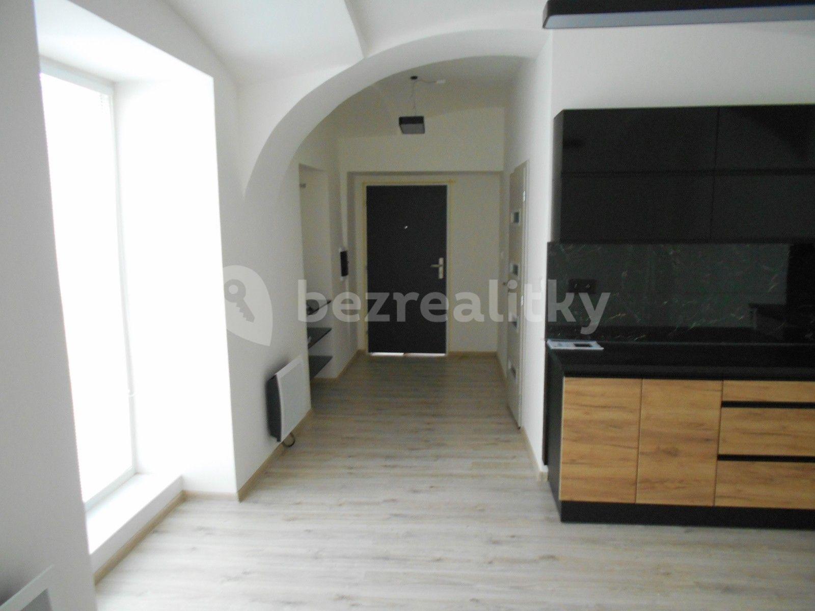 Prenájom bytu 2-izbový 57 m², Česká, Louny, Ústecký kraj