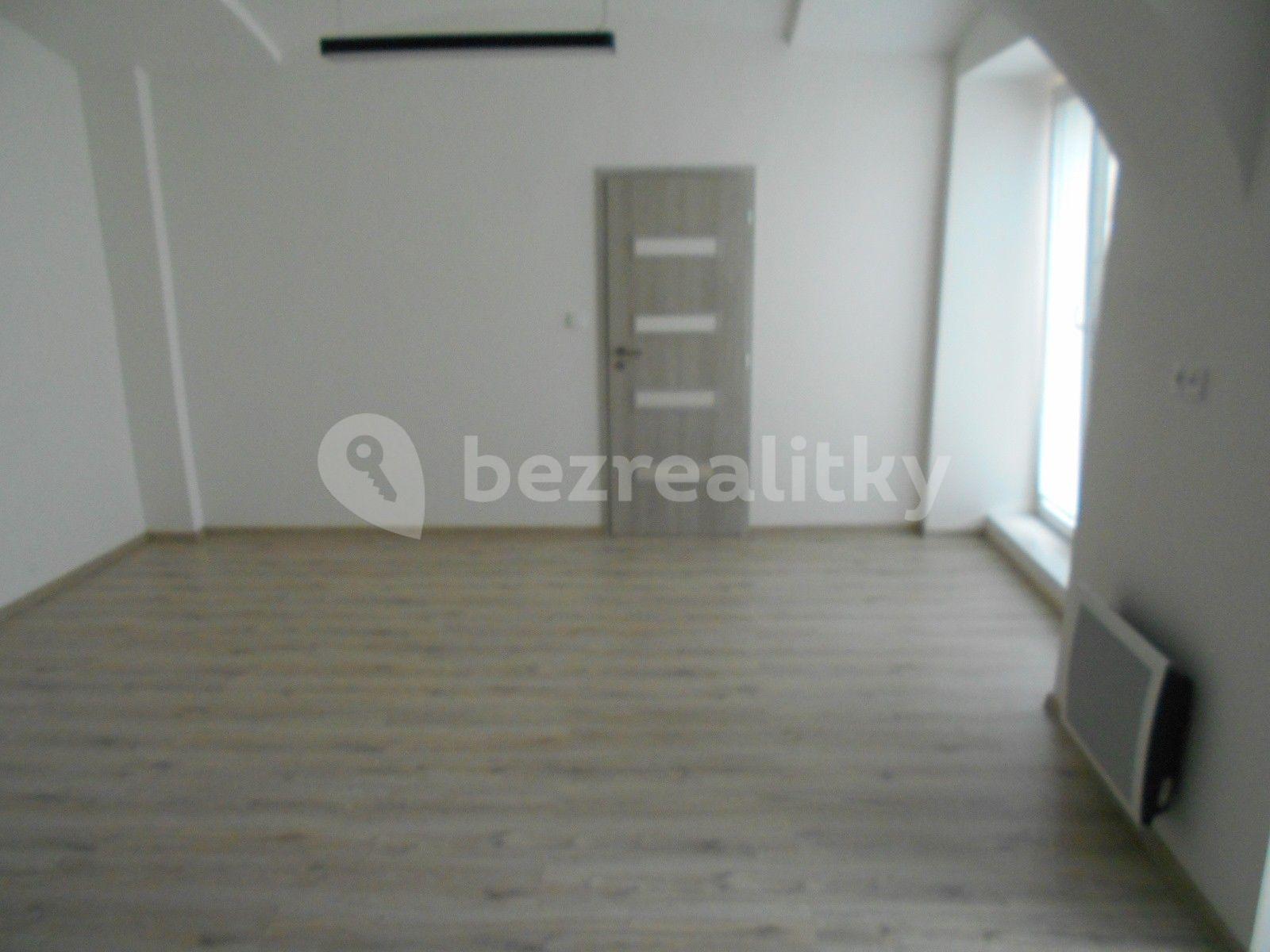 Prenájom bytu 2-izbový 57 m², Česká, Louny, Ústecký kraj