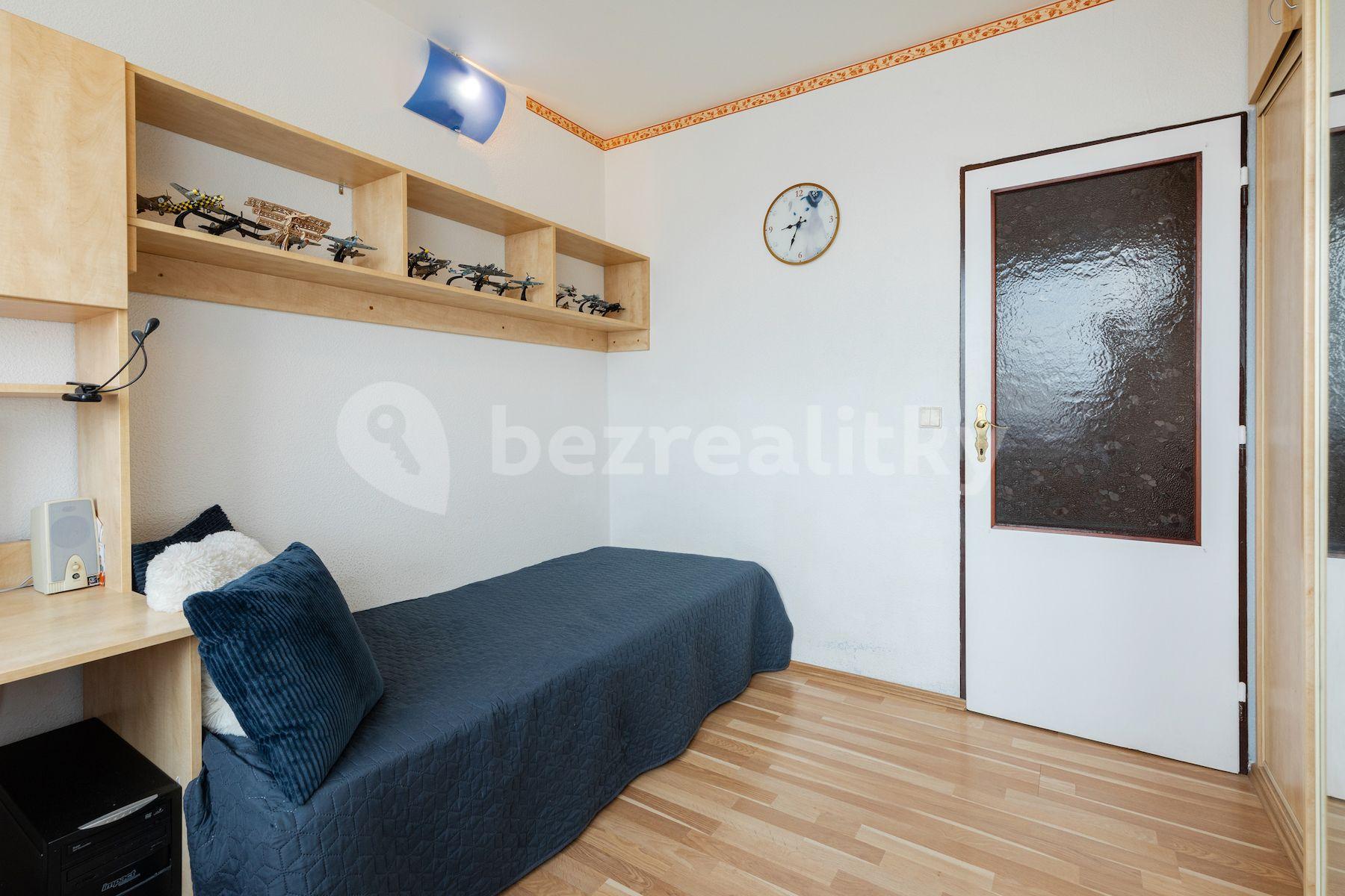 Predaj bytu 3-izbový 70 m², Střekovská, Praha, Praha