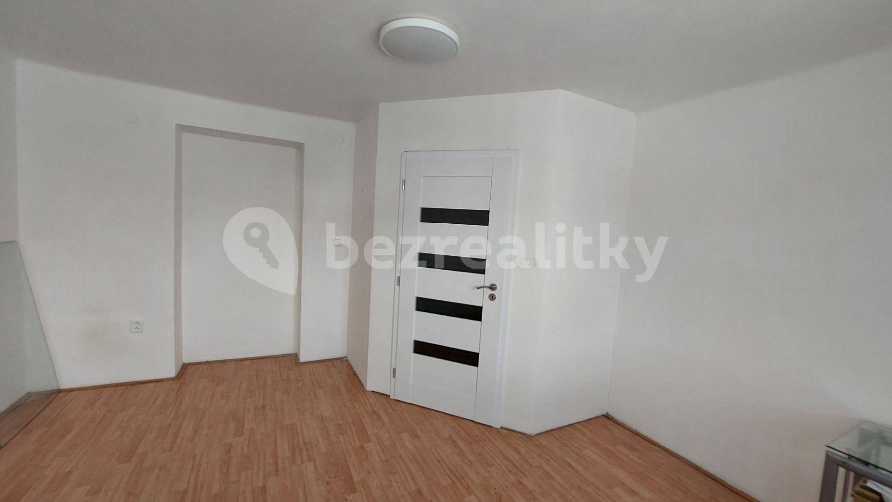 Prenájom bytu 3-izbový 58 m², Stochovská, Praha, Praha