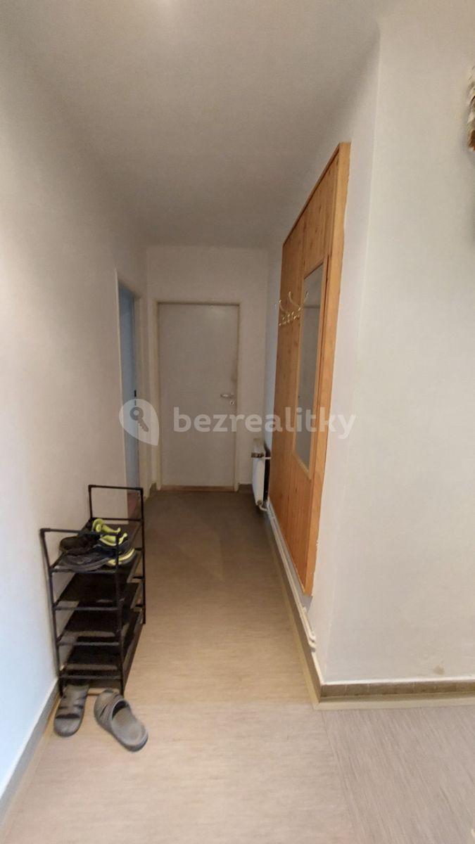 Prenájom bytu 3-izbový 58 m², Stochovská, Praha, Praha