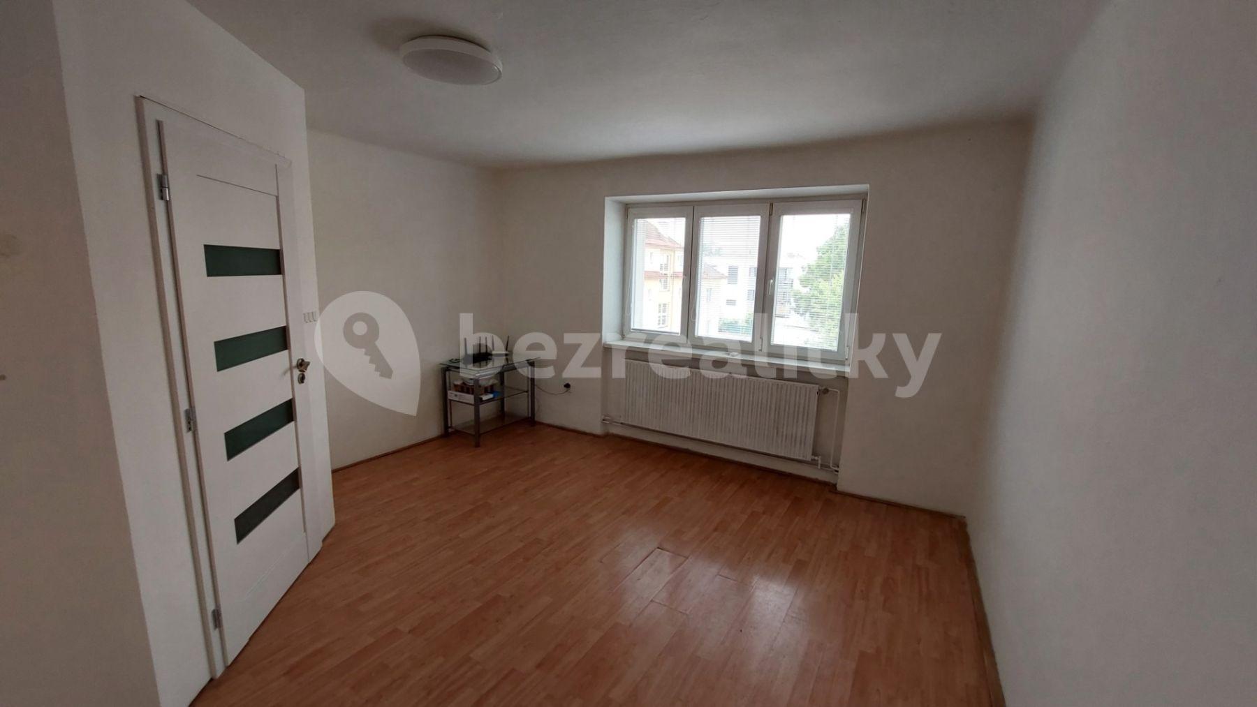 Prenájom bytu 3-izbový 58 m², Stochovská, Praha, Praha