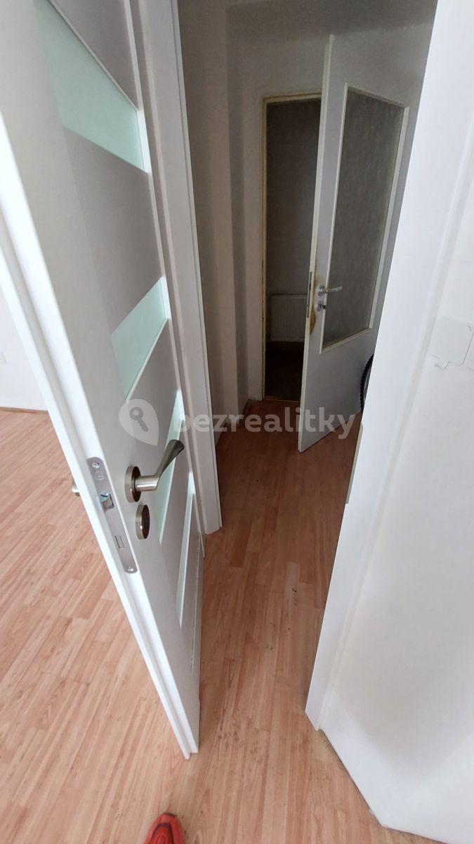 Prenájom bytu 3-izbový 58 m², Stochovská, Praha, Praha