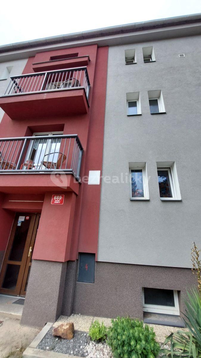 Prenájom bytu 3-izbový 58 m², Stochovská, Praha, Praha