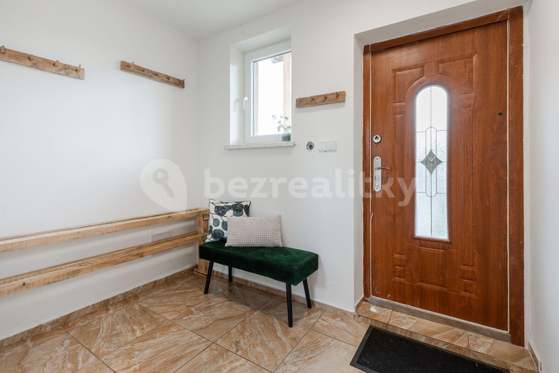 Predaj domu 122 m², pozemek 947 m², U Lékárny, Horní Beřkovice, Ústecký kraj