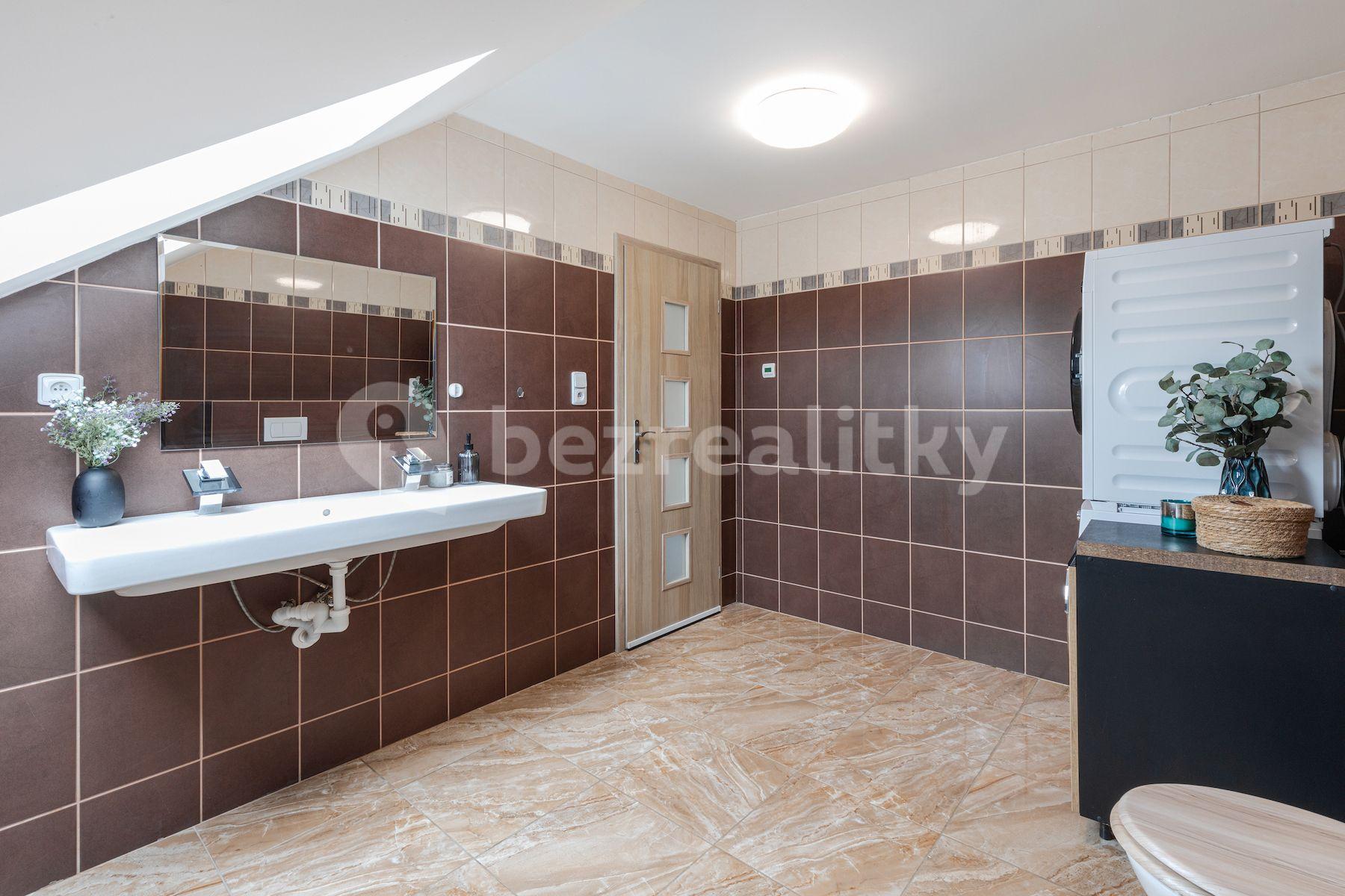 Predaj domu 122 m², pozemek 947 m², U Lékárny, Horní Beřkovice, Ústecký kraj