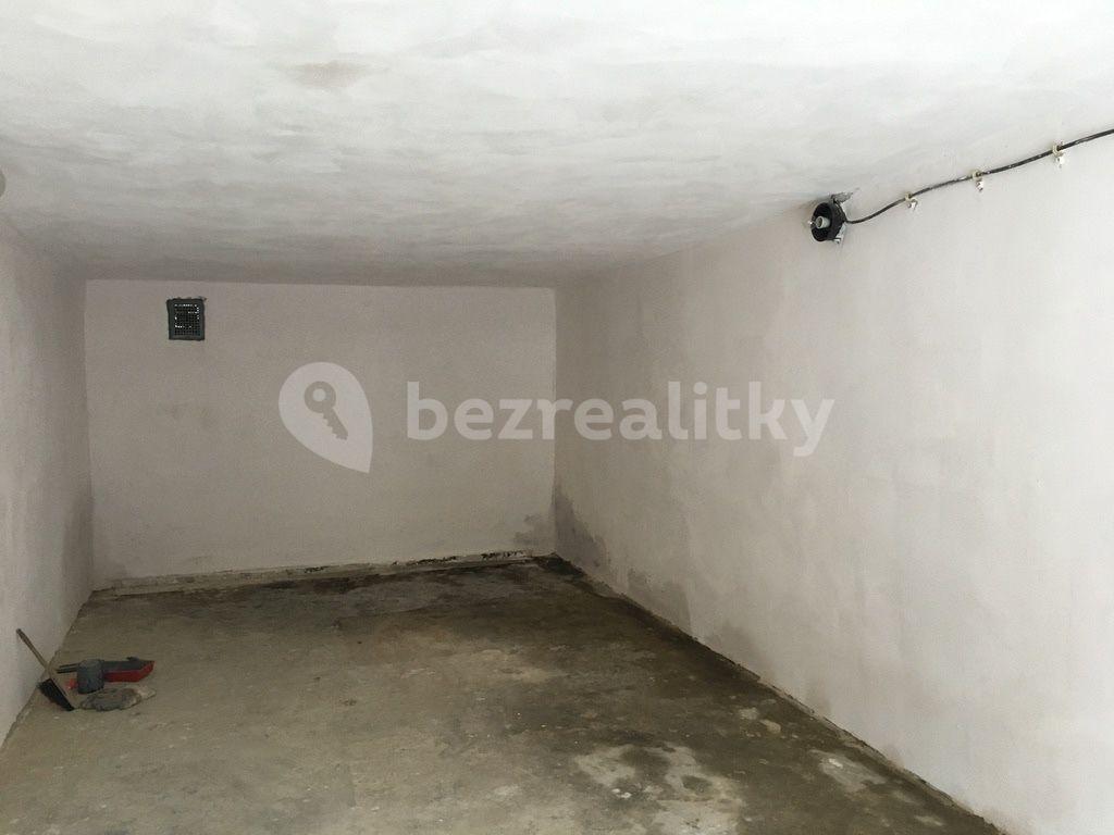 Predaj garáže 22 m², Evropská, Praha, Praha