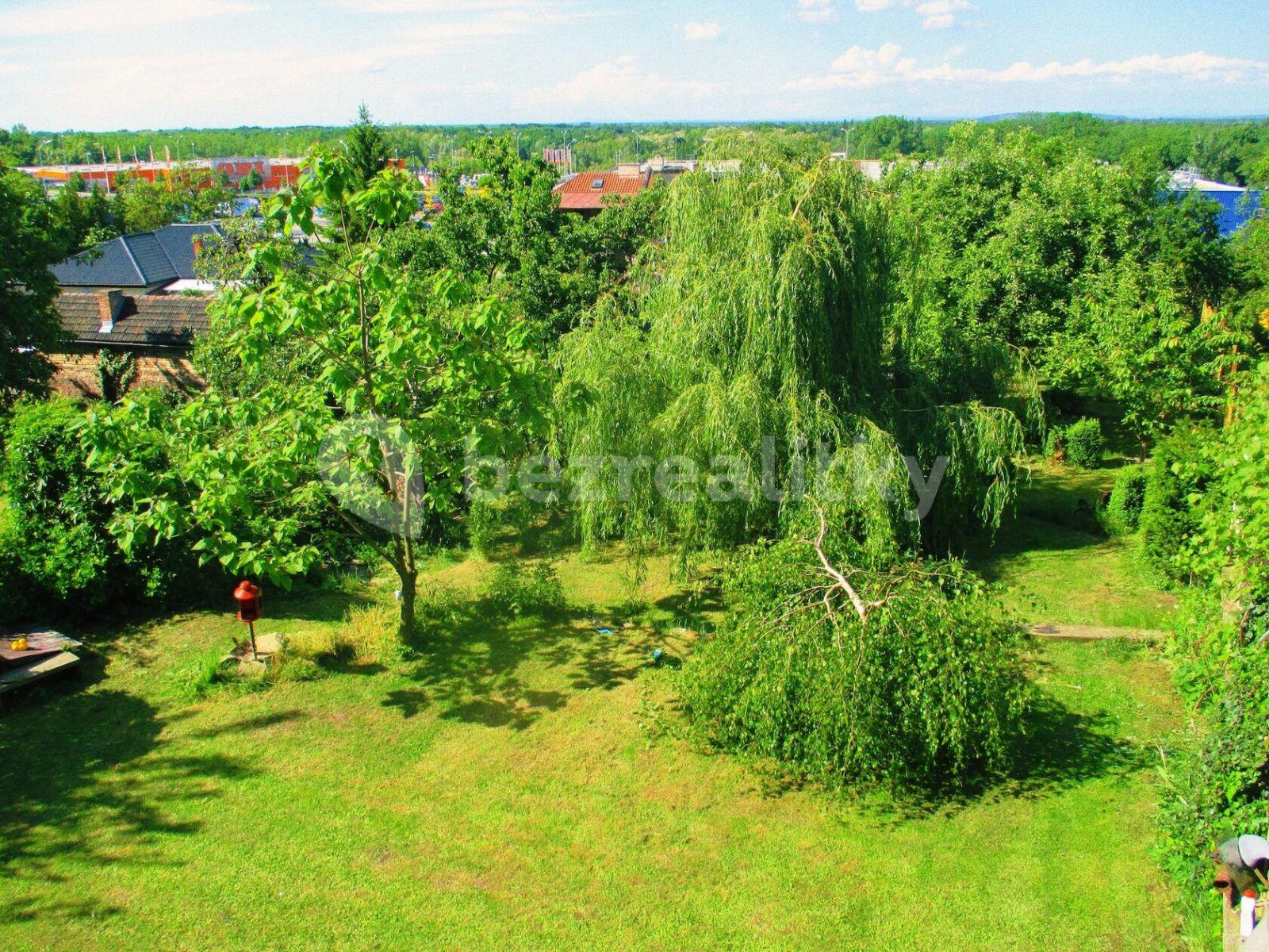 Prenájom bytu 3-izbový 89 m², Na Petříně, Kolín, Středočeský kraj