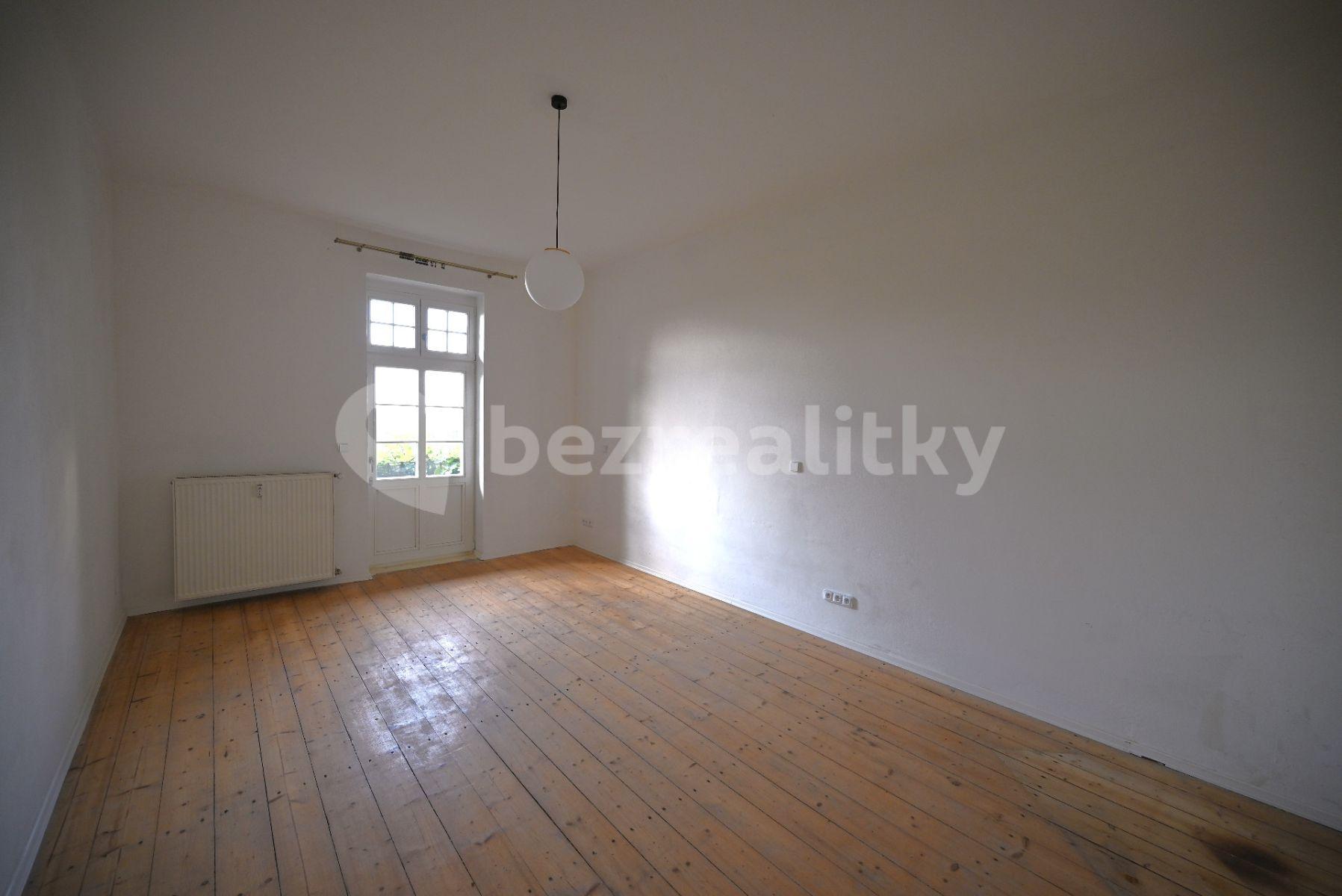 Prenájom bytu 3-izbový 89 m², Na Petříně, Kolín, Středočeský kraj