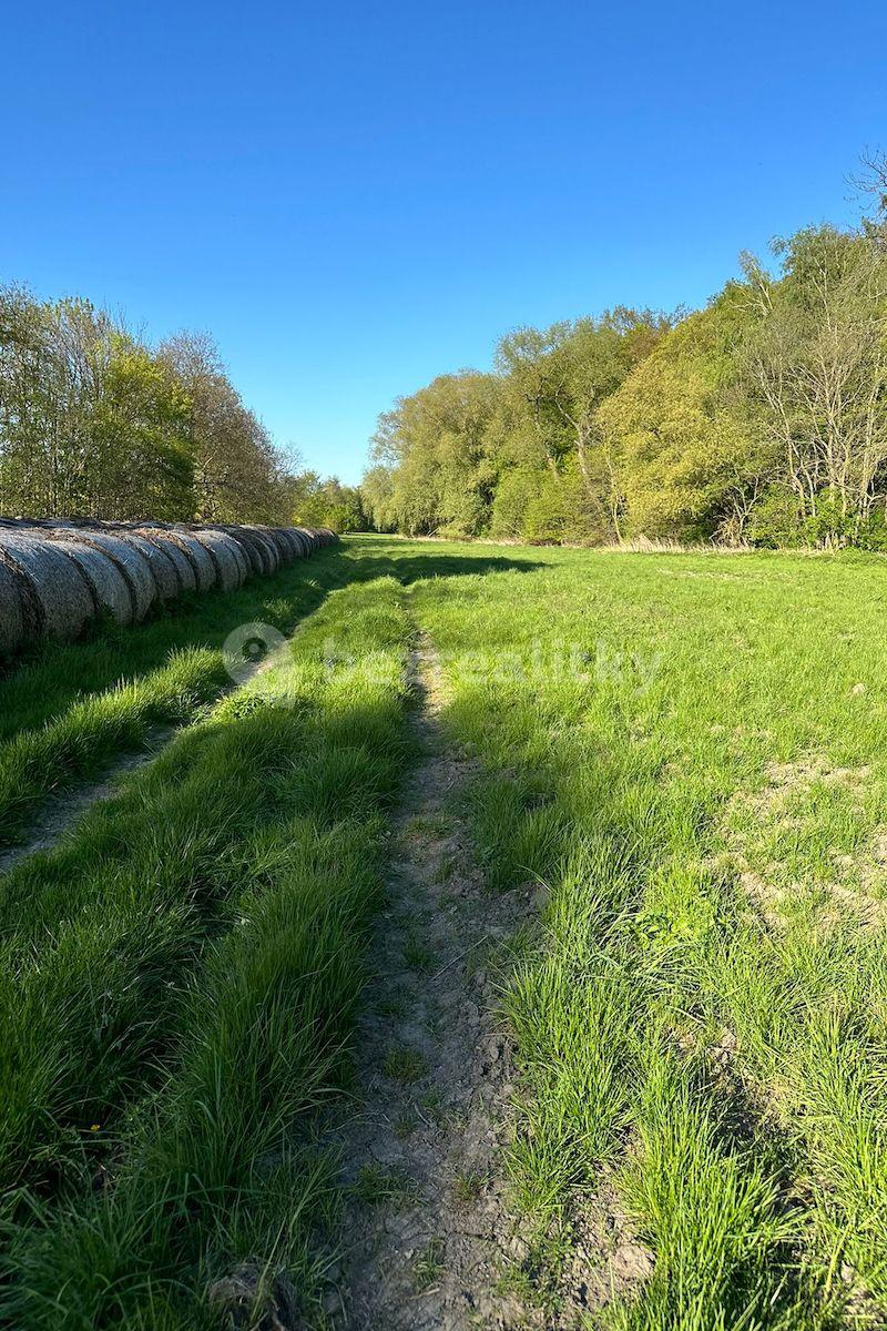 Predaj pozemku 2.100 m², Dolany, Dolany, Středočeský kraj