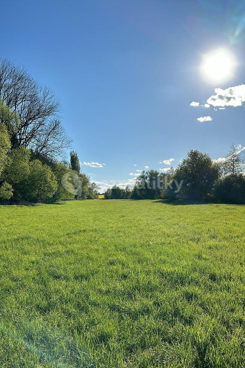 Predaj pozemku 2.100 m², Dolany, Dolany, Středočeský kraj