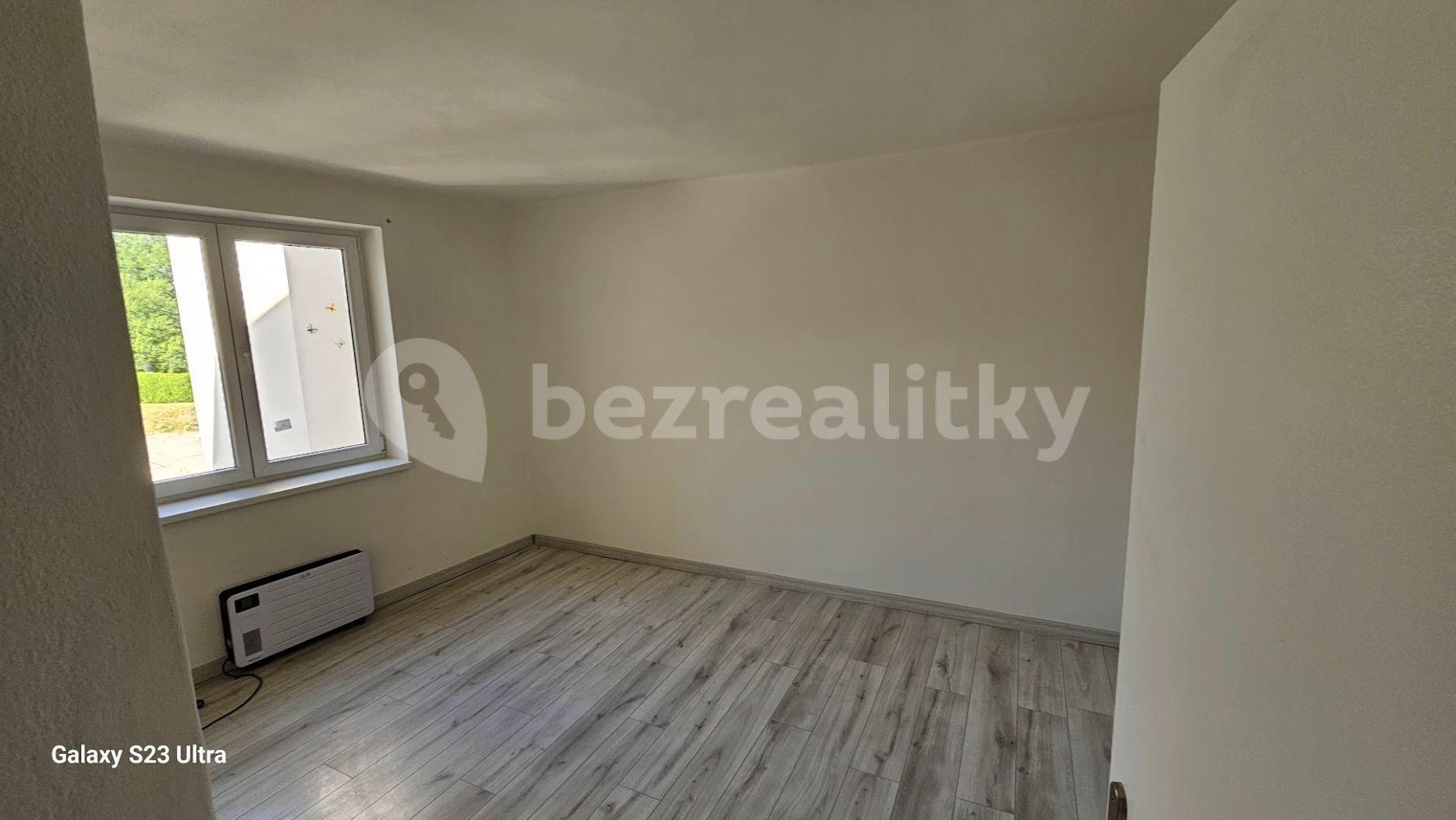 Predaj bytu 3-izbový 84 m², Husovo náměstí, Mladá Vožice, Jihočeský kraj