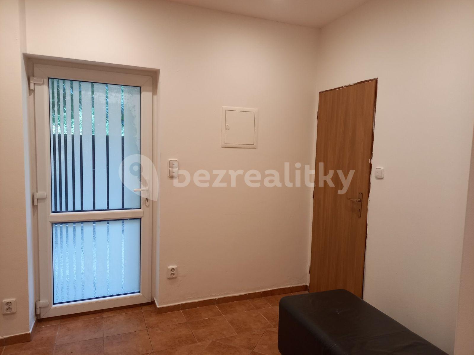 Prenájom bytu 5-izbový 111 m², Do Klecánek, Klecany, Středočeský kraj