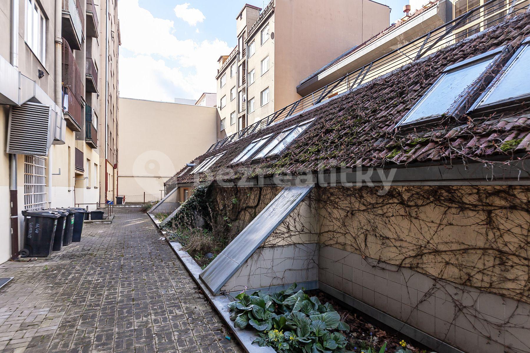 Predaj bytu 2-izbový 58 m², Sokolovská, Praha, Praha