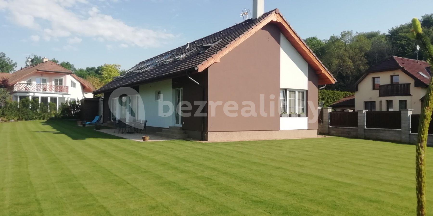 Prenájom domu 300 m², pozemek 1.250 m², Pětihosty, Středočeský kraj