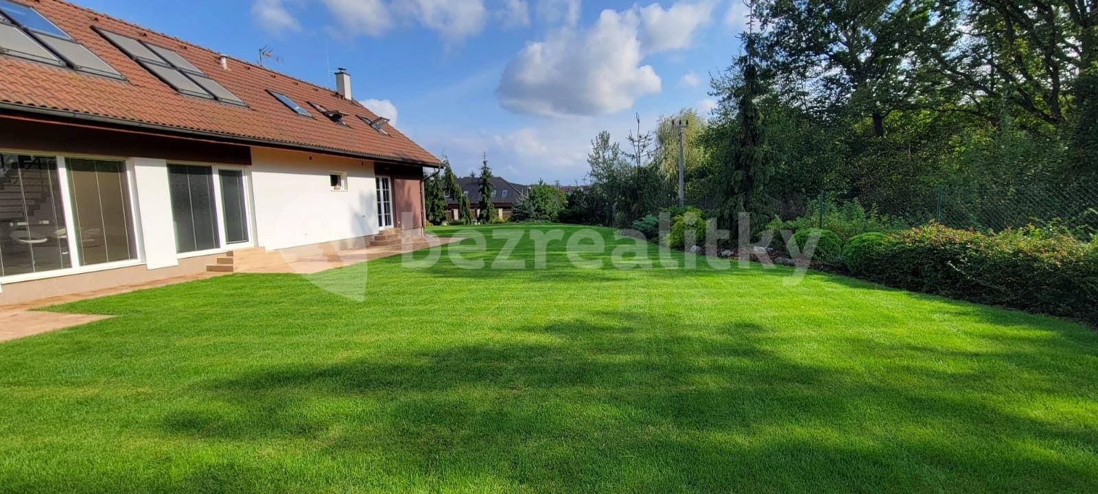 Prenájom domu 300 m², pozemek 1.250 m², Pětihosty, Středočeský kraj