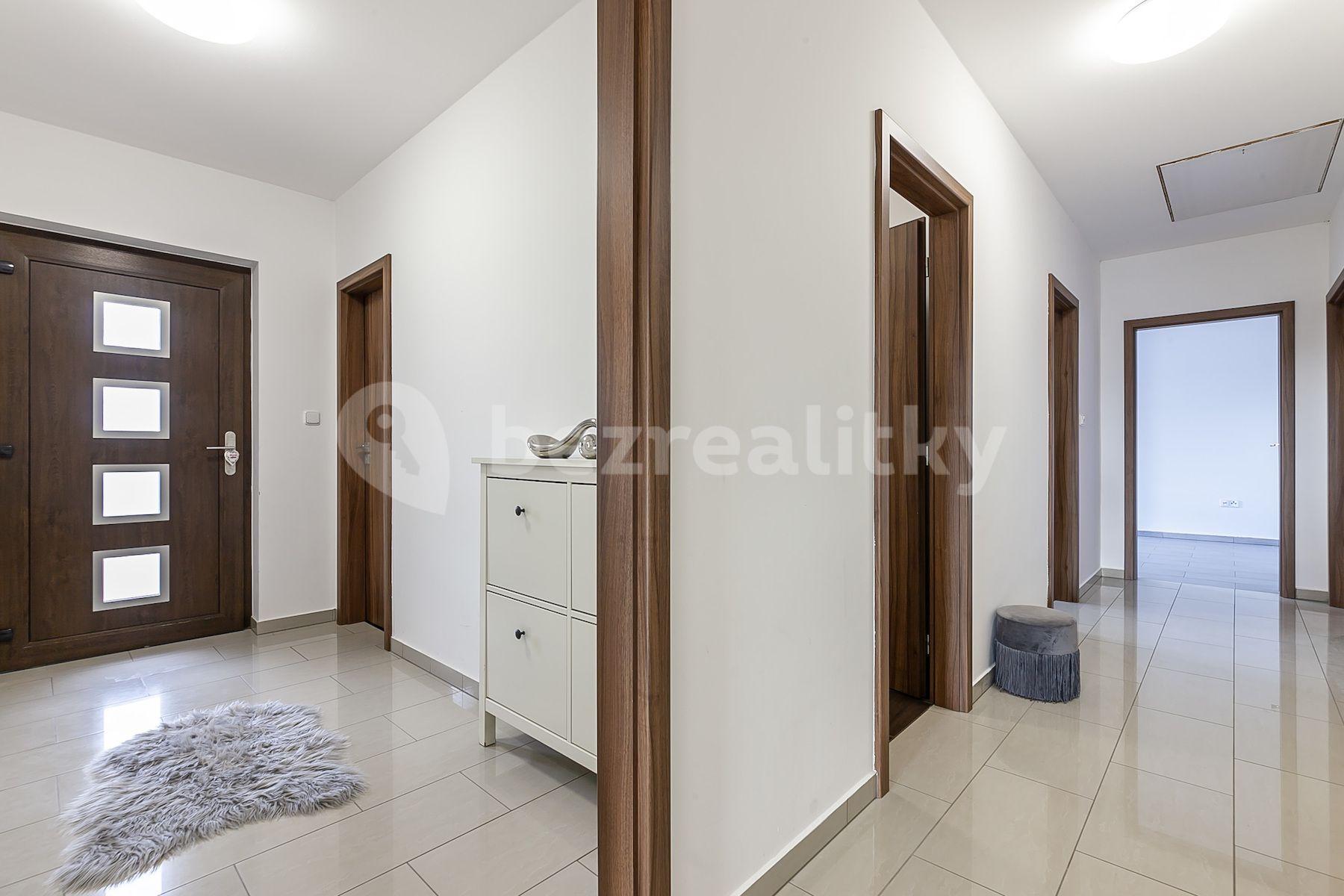 Predaj domu 167 m², pozemek 1.001 m², Zálezlice, Zálezlice, Středočeský kraj