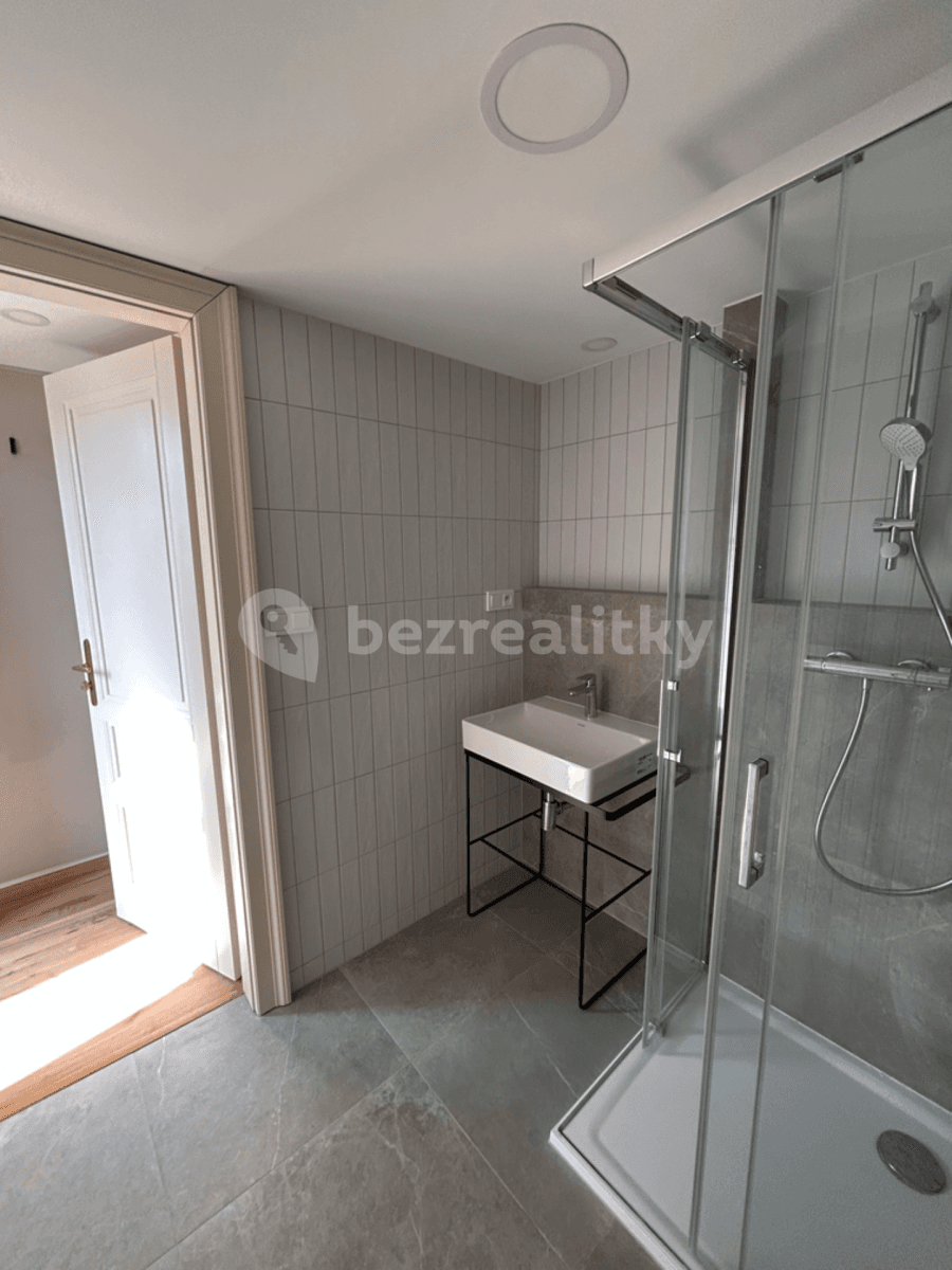 Predaj bytu 1-izbový 28 m², Studentská, Praha, Praha