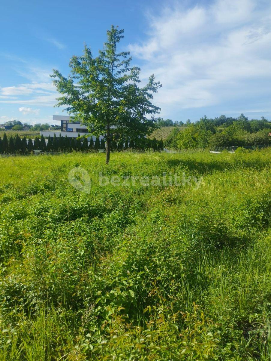 Predaj pozemku 800 m², Kly, Středočeský kraj