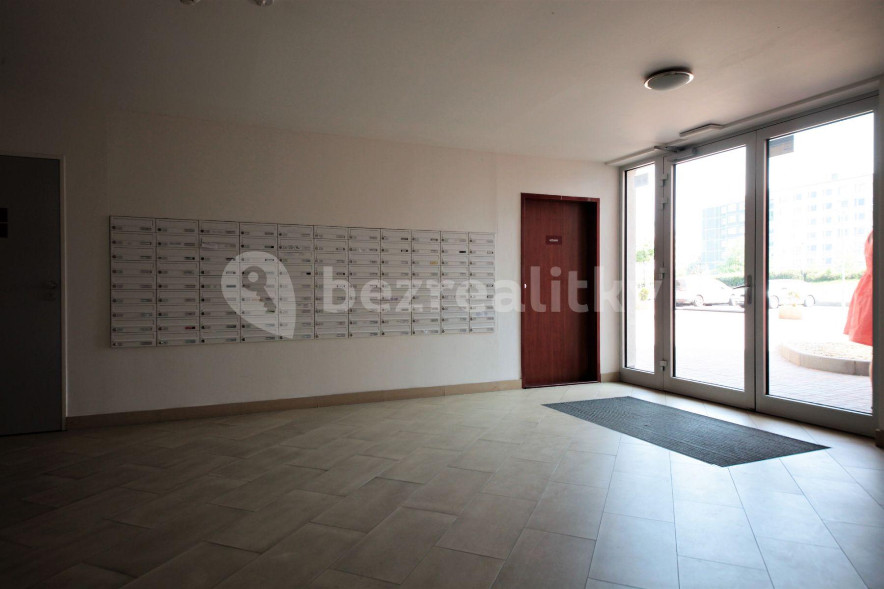 Prenájom bytu 2-izbový 54 m², Tlumačovská, Praha, Praha