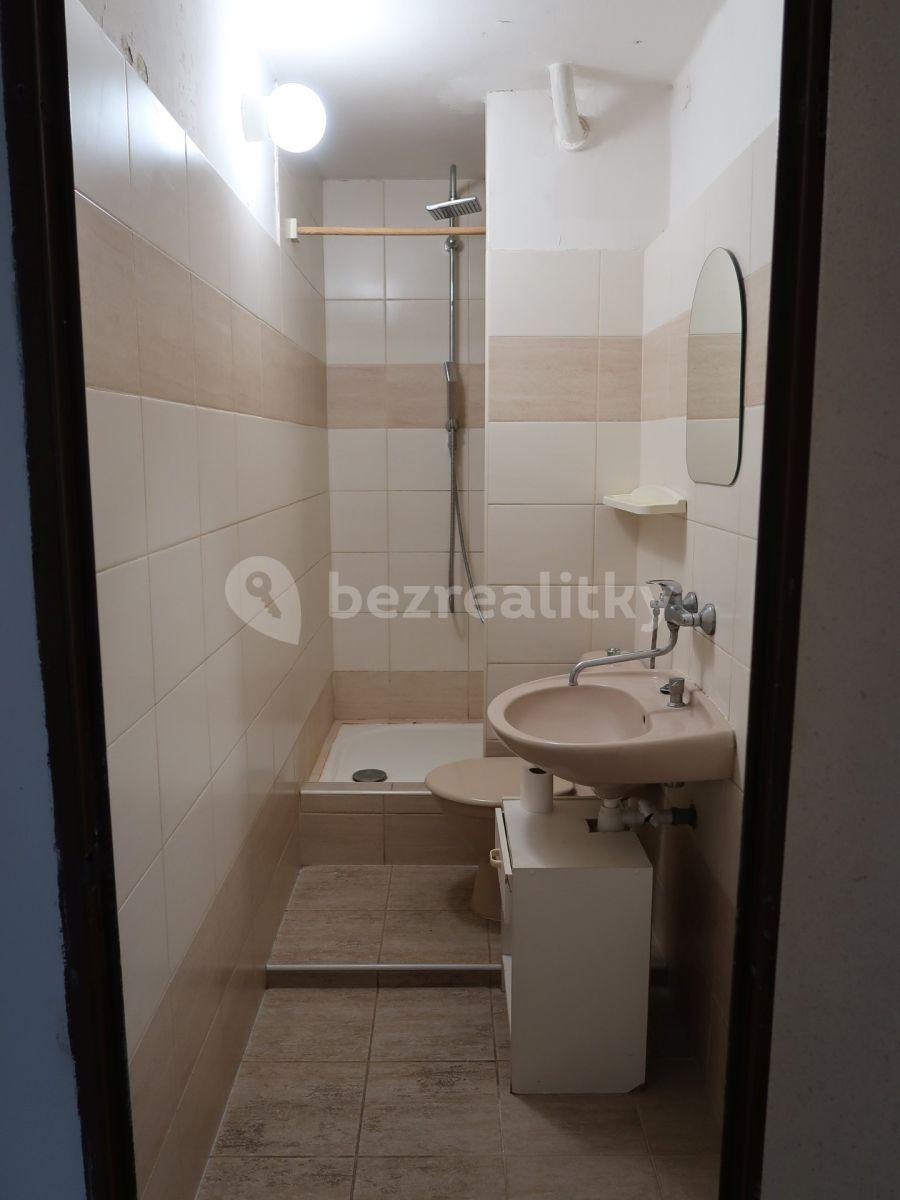 Prenájom bytu 2-izbový 34 m², Veverkova, Hradec Králové, Královéhradecký kraj