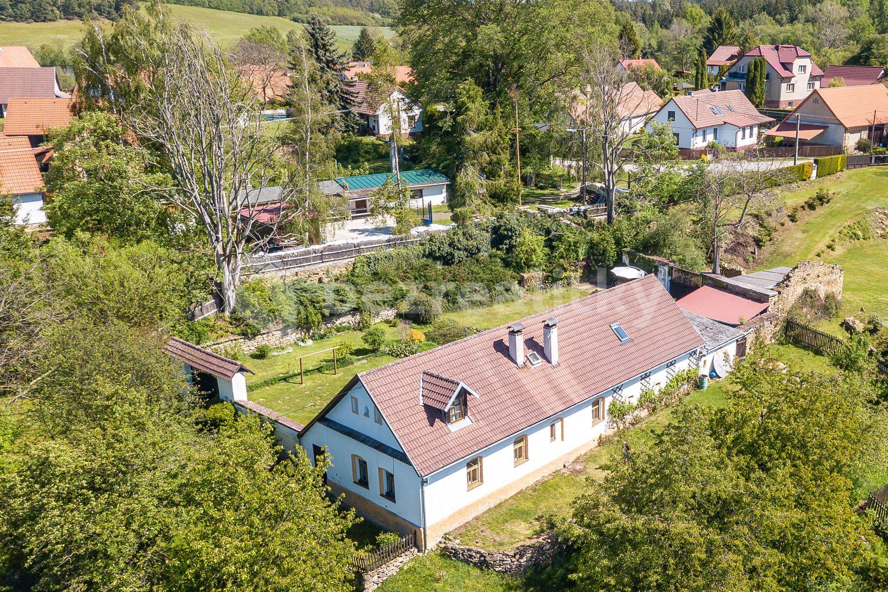 Predaj rekreačného objektu 200 m², pozemek 2.006 m², Býkovice, Louňovice pod Blaníkem, Středočeský kraj