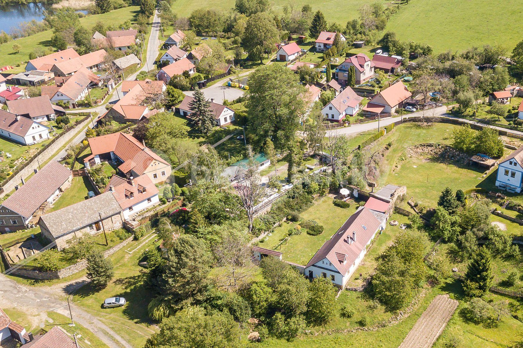 Predaj rekreačného objektu 200 m², pozemek 2.006 m², Býkovice, Louňovice pod Blaníkem, Středočeský kraj