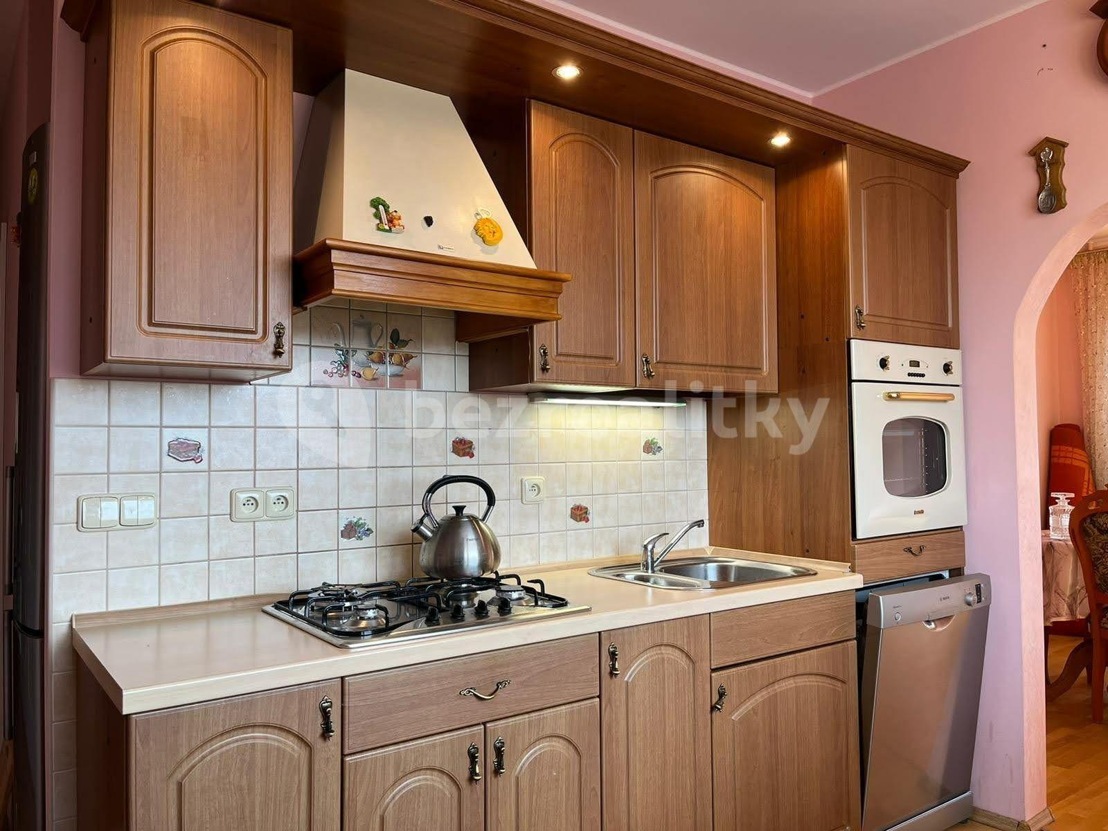 Predaj bytu 4-izbový 80 m², Stará Kysibelská, Karlovy Vary, Karlovarský kraj