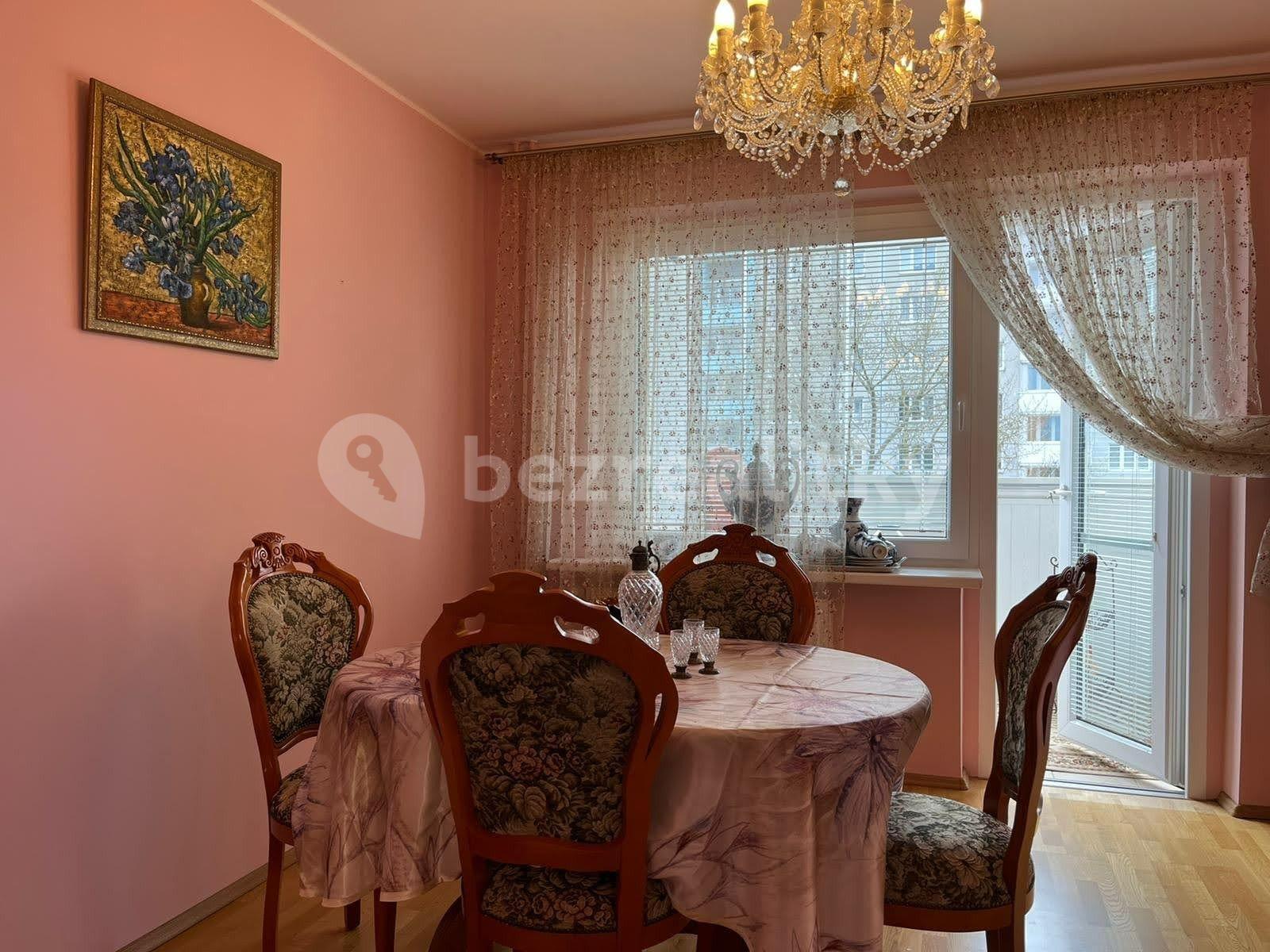 Predaj bytu 4-izbový 80 m², Stará Kysibelská, Karlovy Vary, Karlovarský kraj