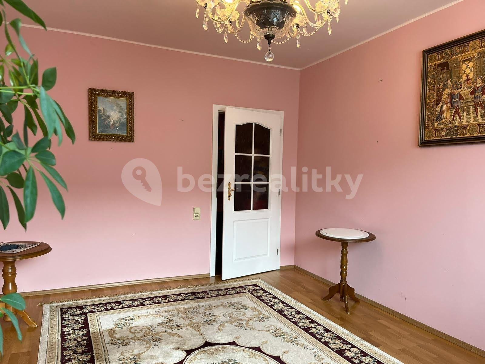 Predaj bytu 4-izbový 80 m², Stará Kysibelská, Karlovy Vary, Karlovarský kraj