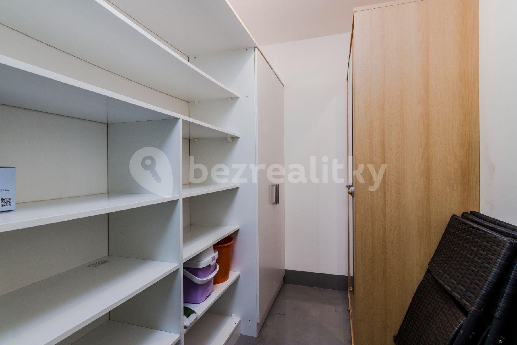 Prenájom bytu 2-izbový 71 m², Nad Závěrkou, Praha, Praha