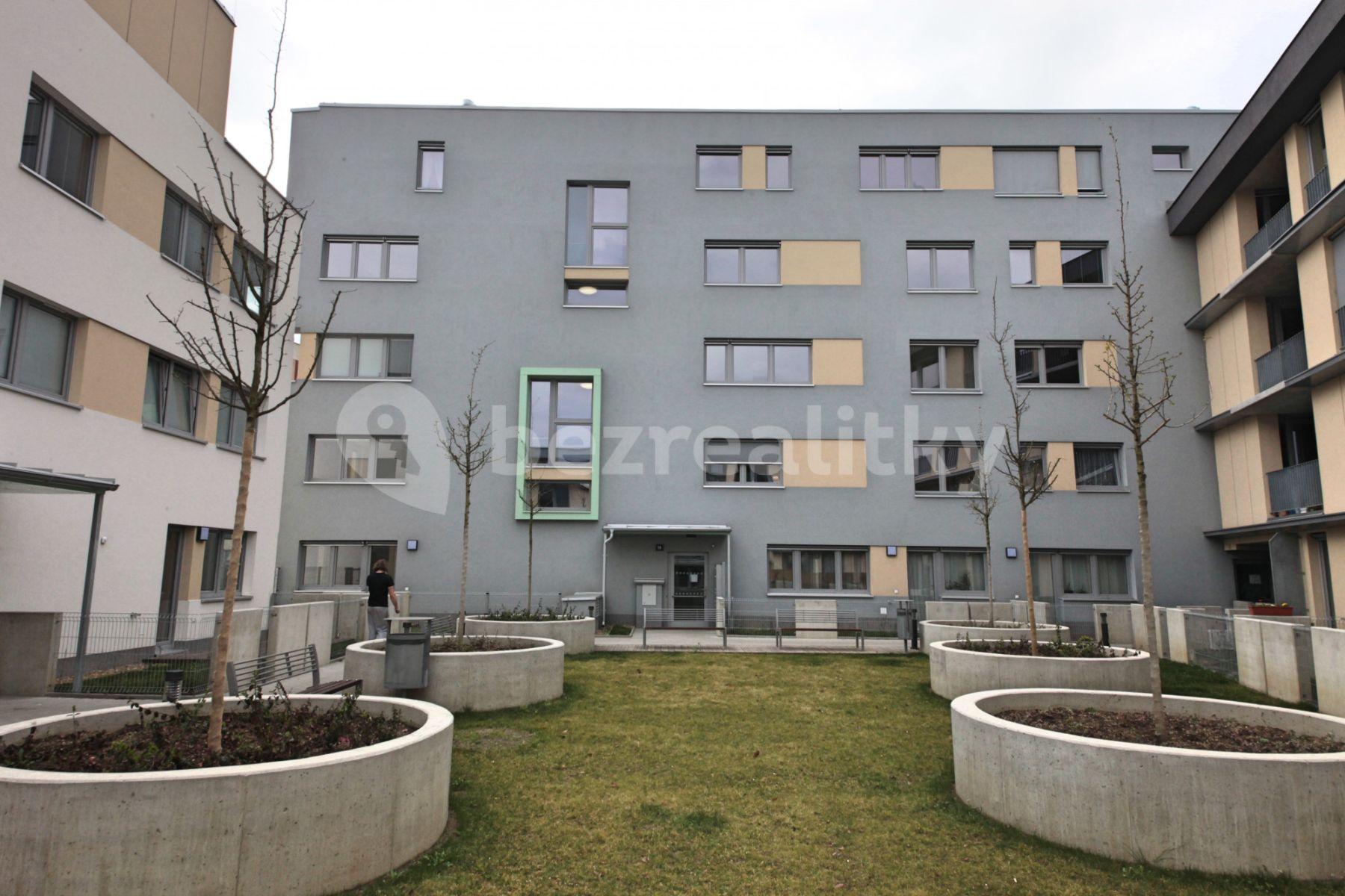 Prenájom bytu 3-izbový 85 m², Olgy Havlové, Praha, Praha