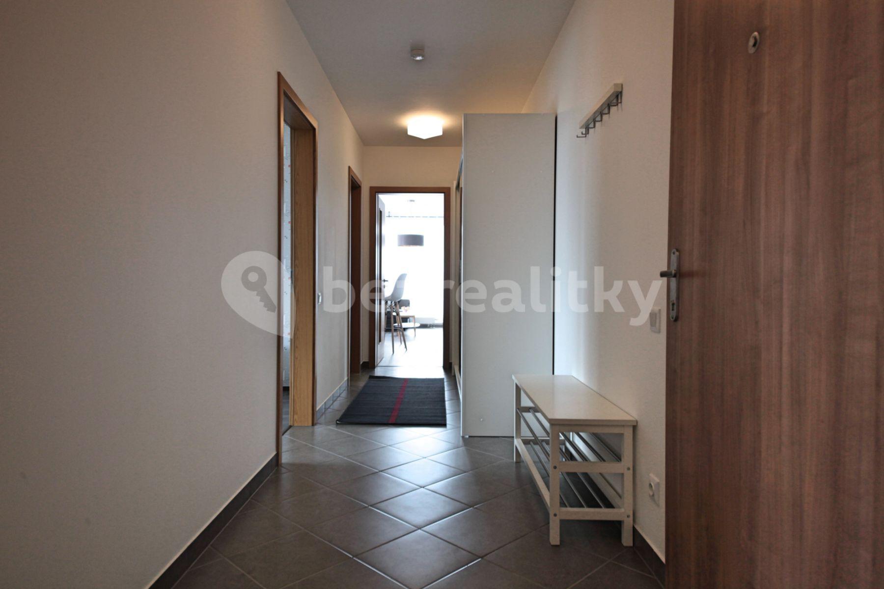 Prenájom bytu 3-izbový 85 m², Olgy Havlové, Praha, Praha