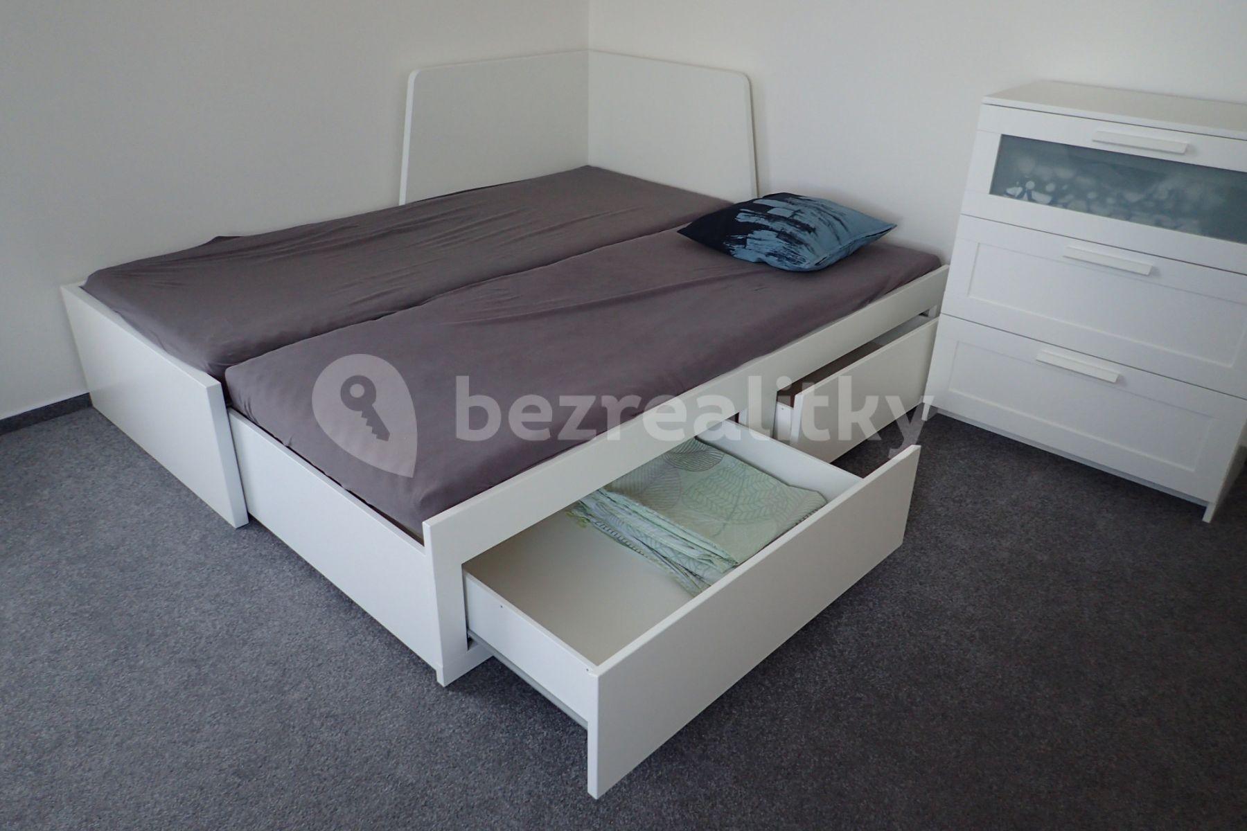 Prenájom bytu 3-izbový 85 m², Olgy Havlové, Praha, Praha