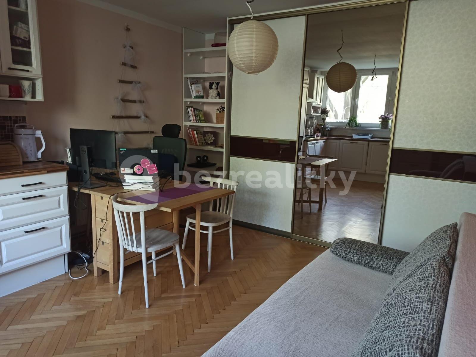 Predaj bytu 1-izbový 39 m², Komárnická, Ružinov, Bratislavský kraj