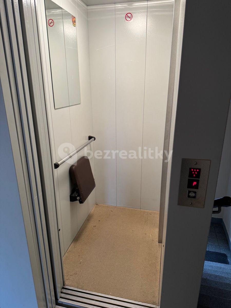 Prenájom bytu 2-izbový 58 m², Opavská, Ostrava, Moravskoslezský kraj