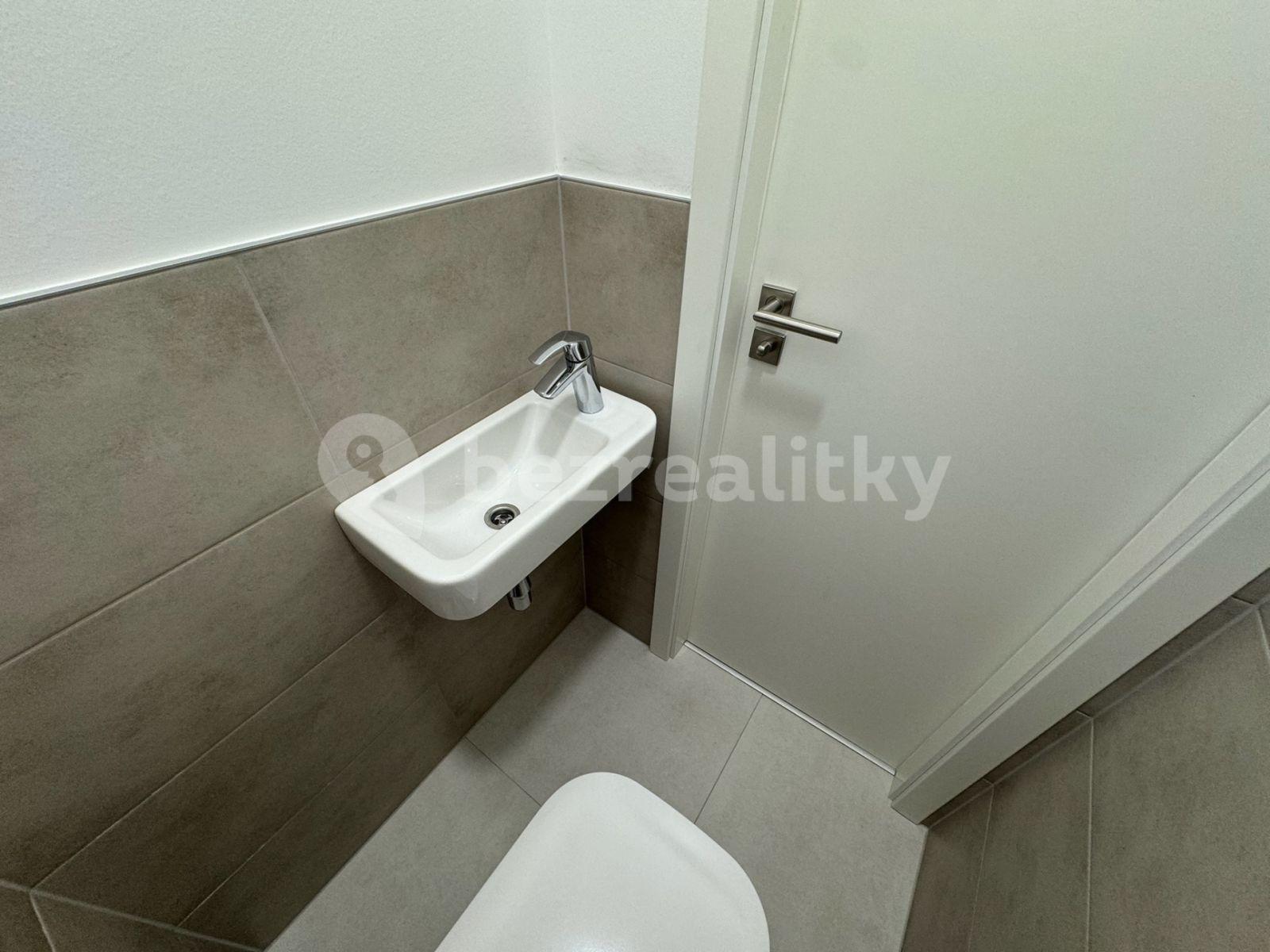 Prenájom bytu 2-izbový 58 m², Opavská, Ostrava, Moravskoslezský kraj