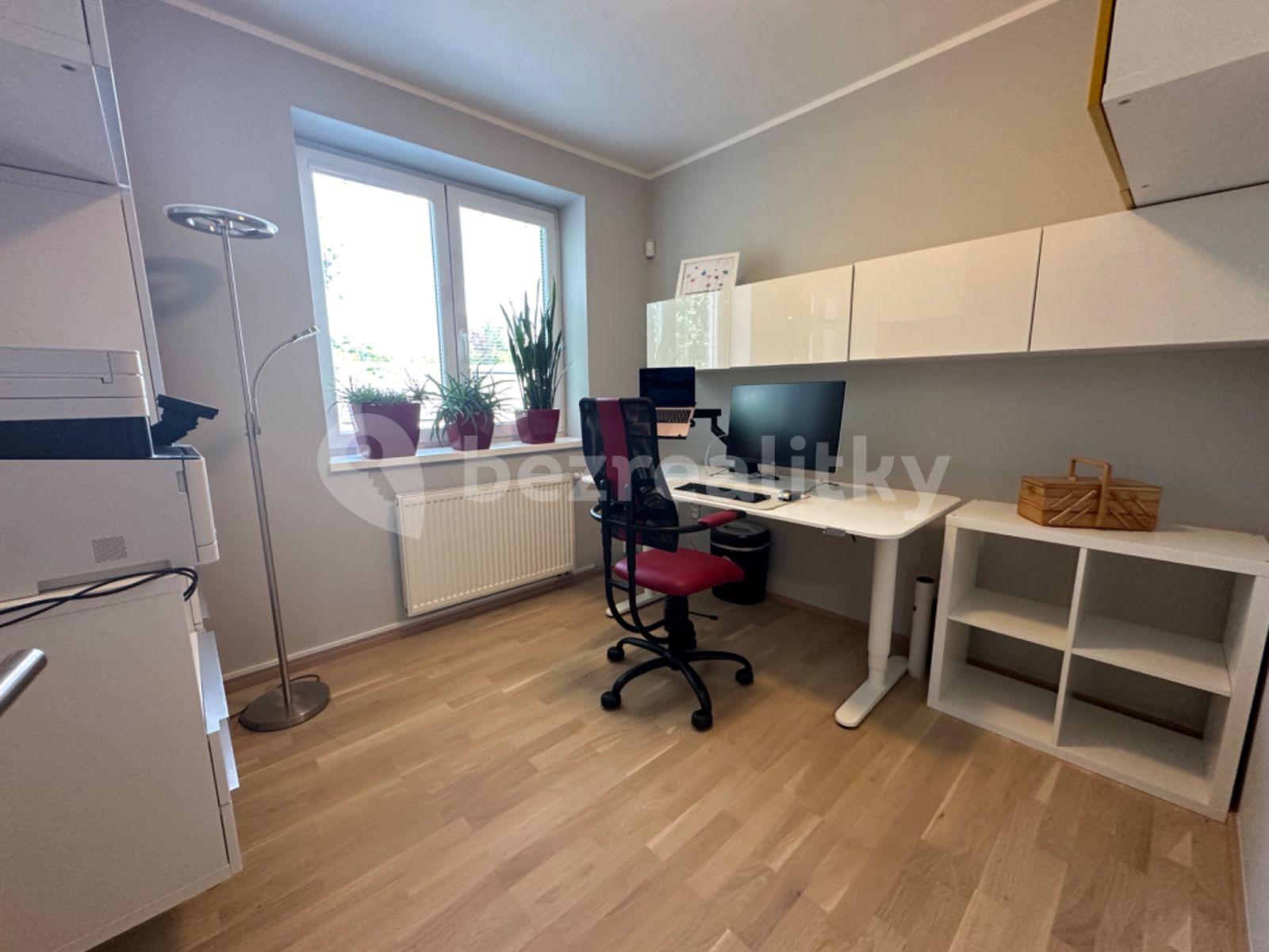 Predaj domu 210 m², pozemek 802 m², Kutnauerova, Hostivice, Středočeský kraj