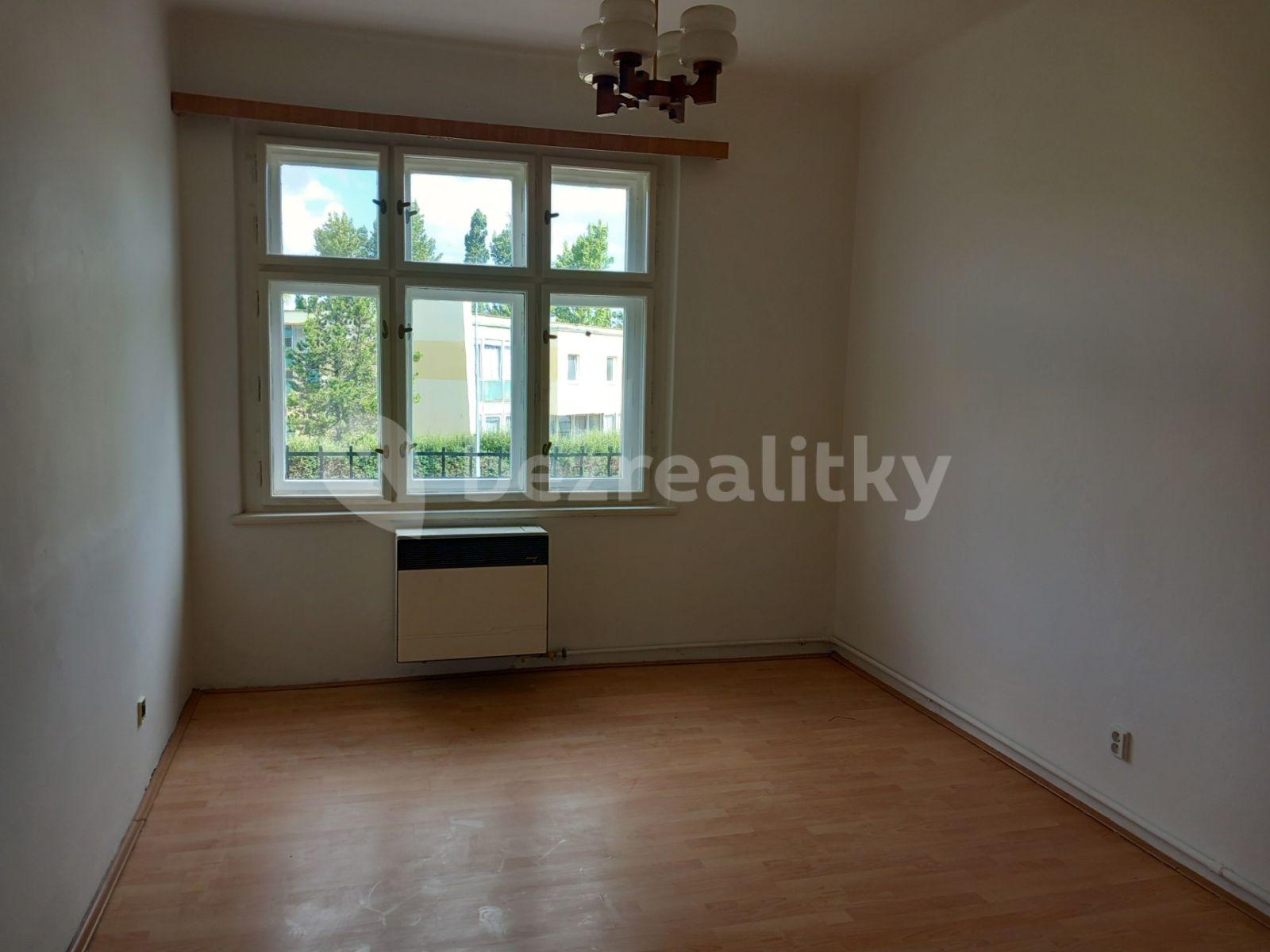 Prenájom bytu 1-izbový 29 m², Hartigova, Praha, Praha