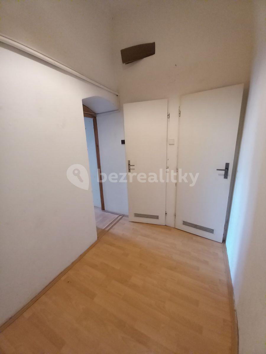 Prenájom bytu 1-izbový 29 m², Hartigova, Praha, Praha