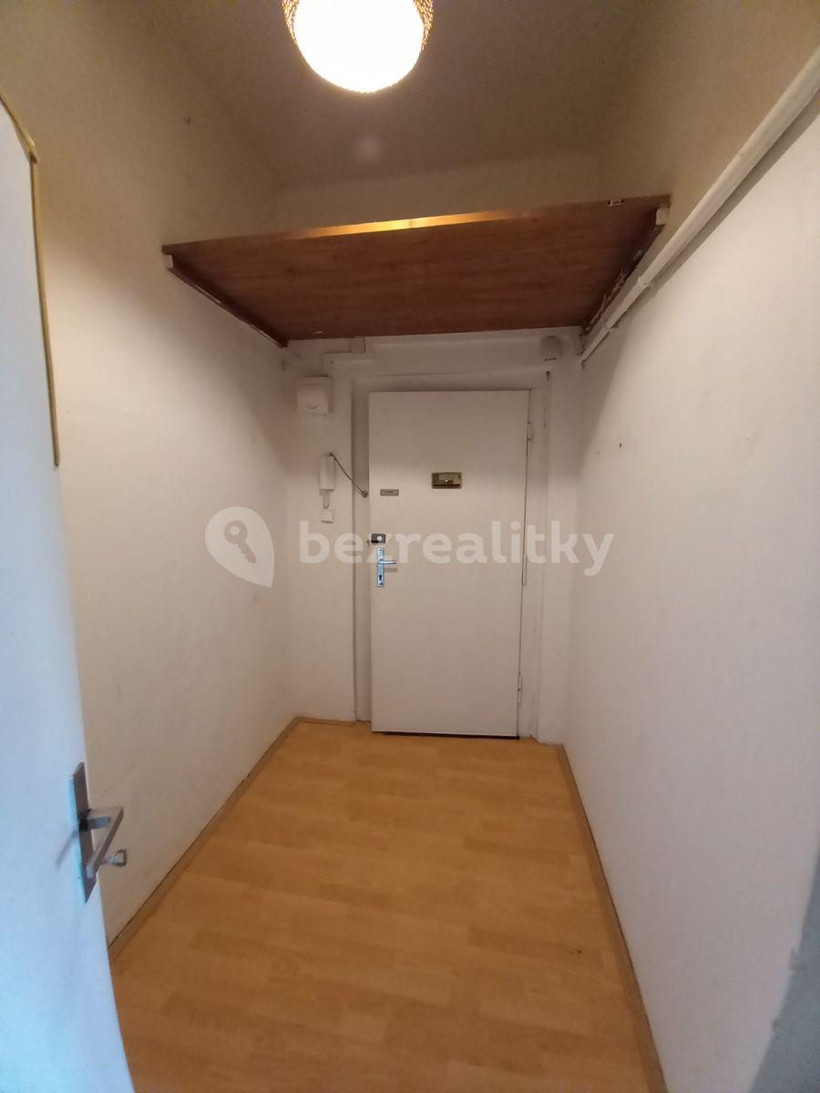 Prenájom bytu 1-izbový 29 m², Hartigova, Praha, Praha