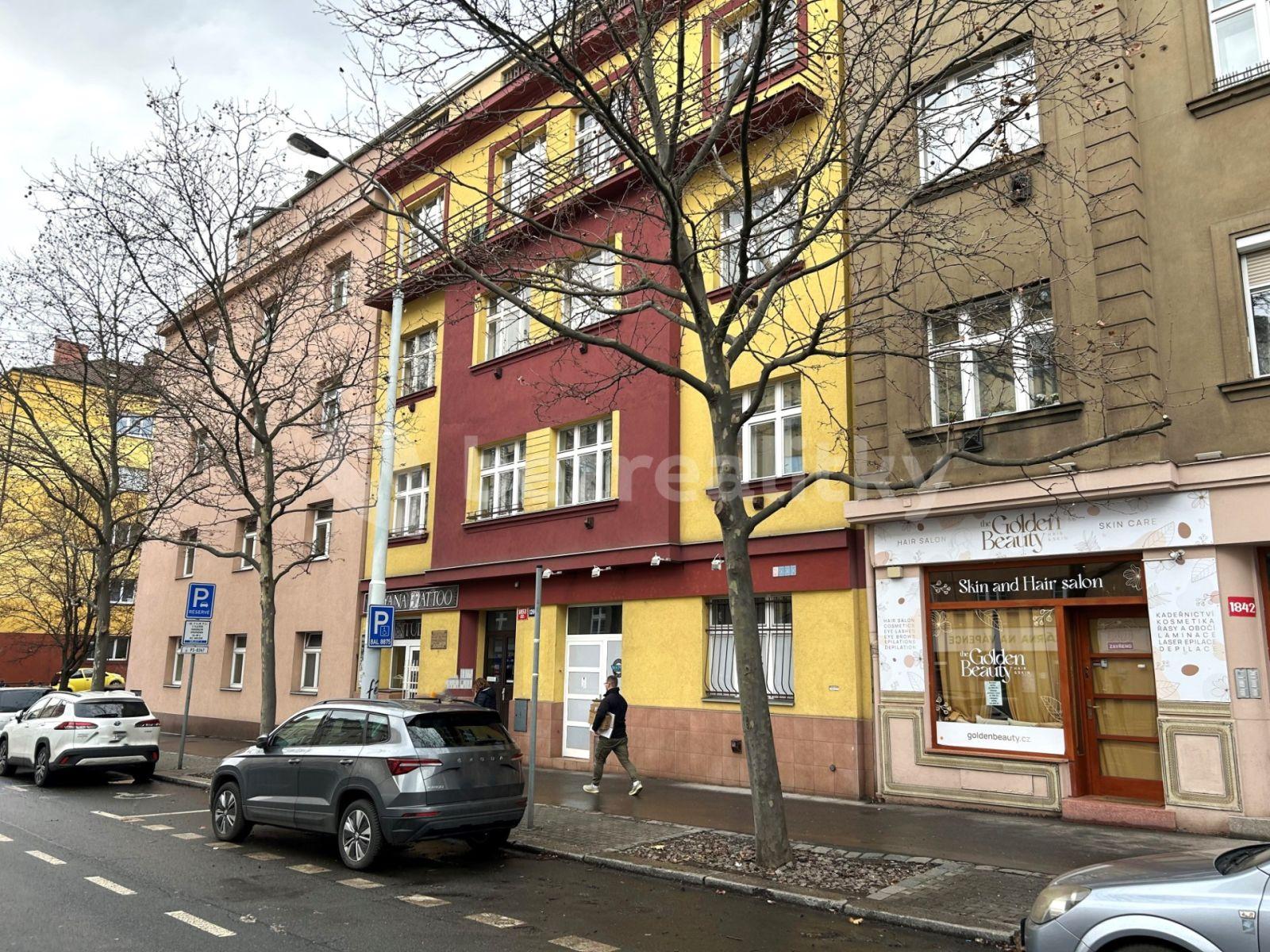 Prenájom bytu 1-izbový 29 m², Hartigova, Praha, Praha