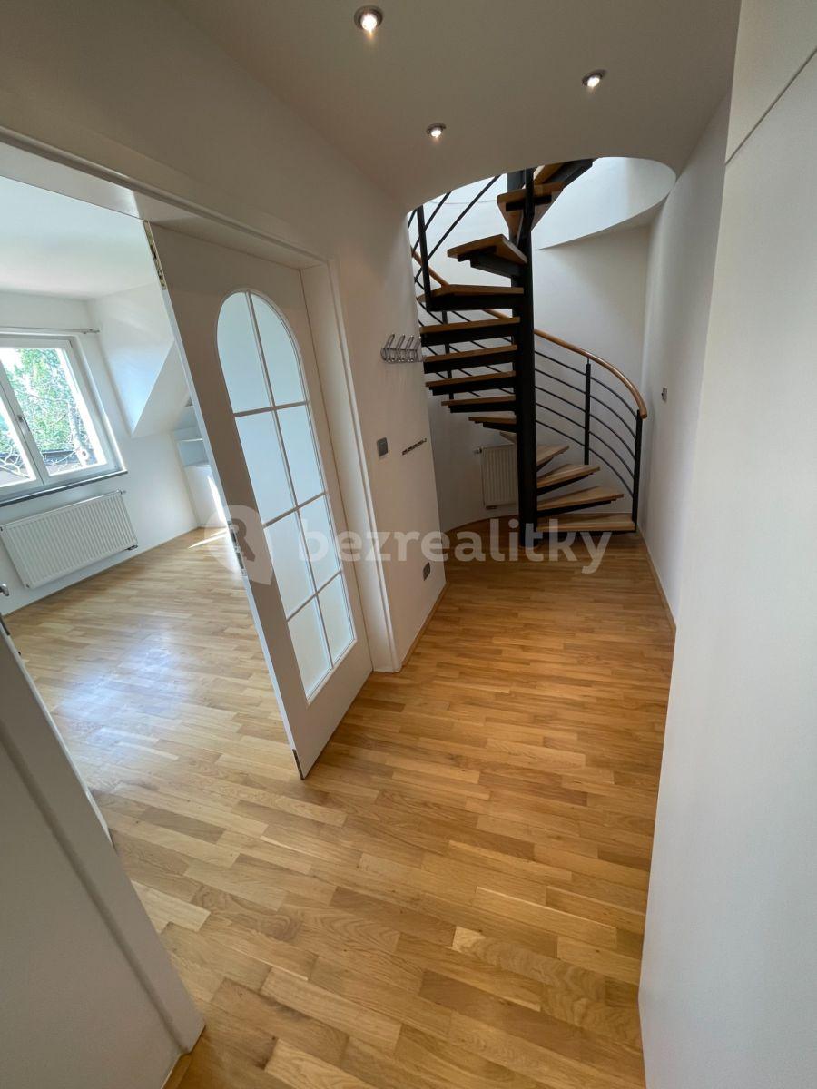 Prenájom bytu 2-izbový 74 m², Sádky, Praha, Praha