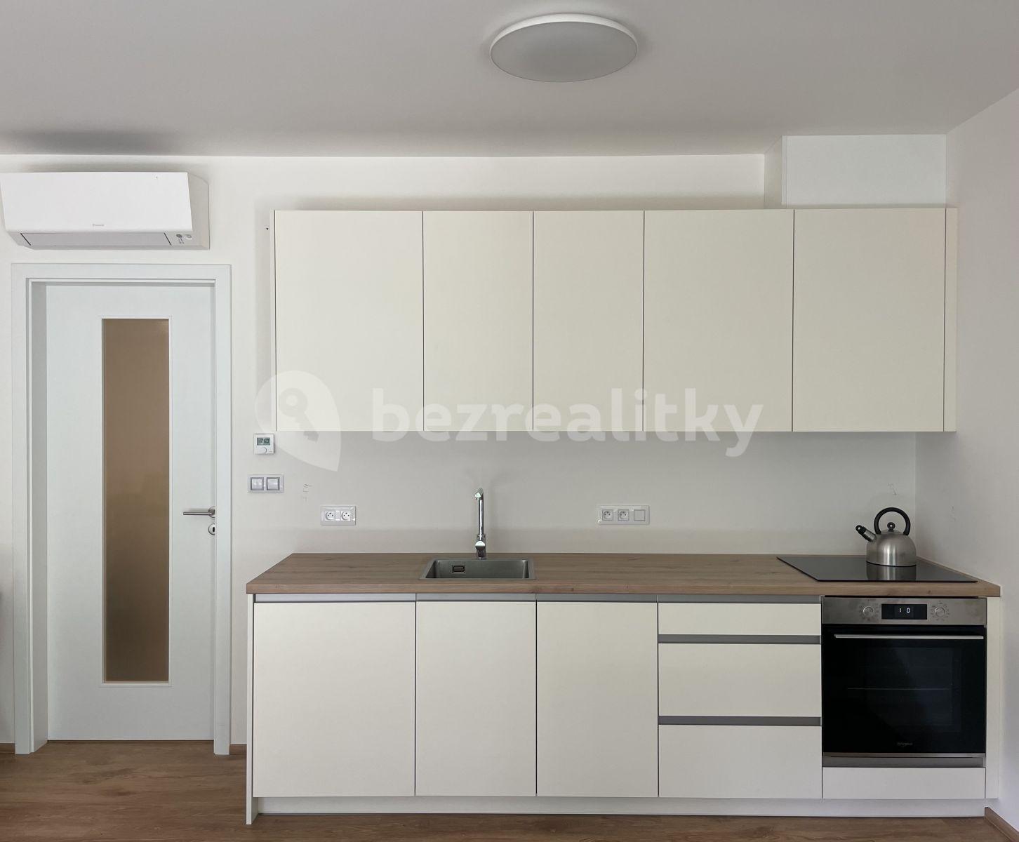 Prenájom bytu 1-izbový 33 m², Lučištníků, Praha, Praha