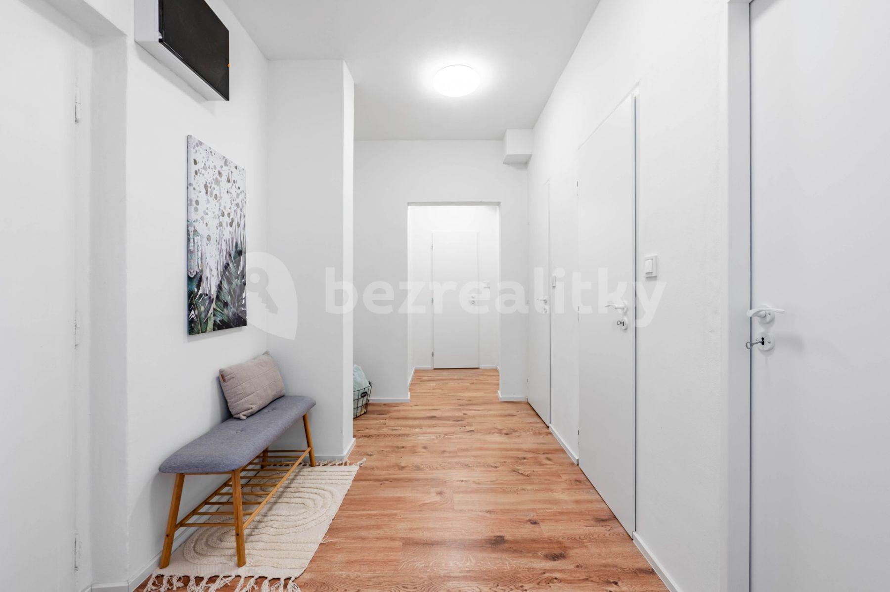 Predaj bytu 3-izbový 55 m², Olbrachtova, Praha, Praha