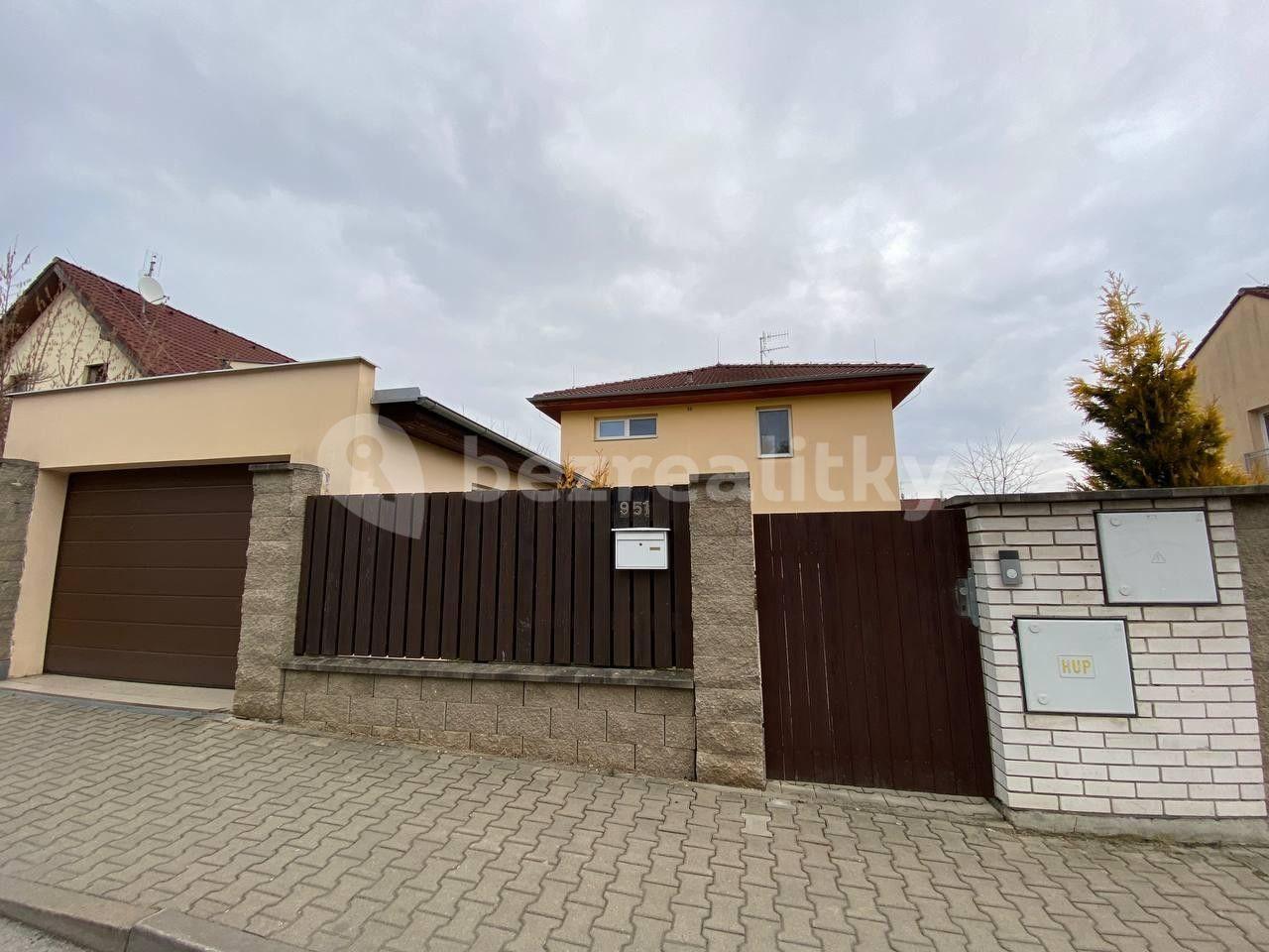 Predaj domu 156 m², pozemek 613 m², Pod Školou, Líbeznice, Středočeský kraj