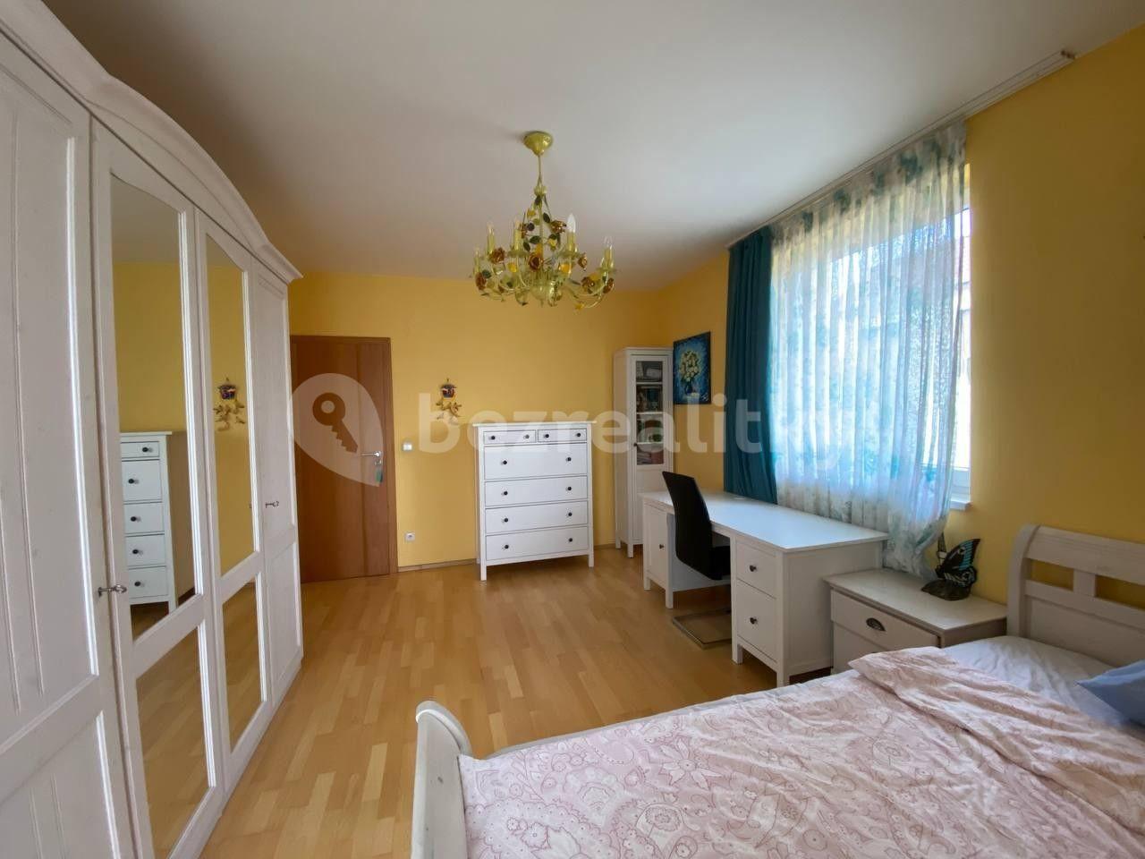 Predaj domu 156 m², pozemek 613 m², Pod Školou, Líbeznice, Středočeský kraj