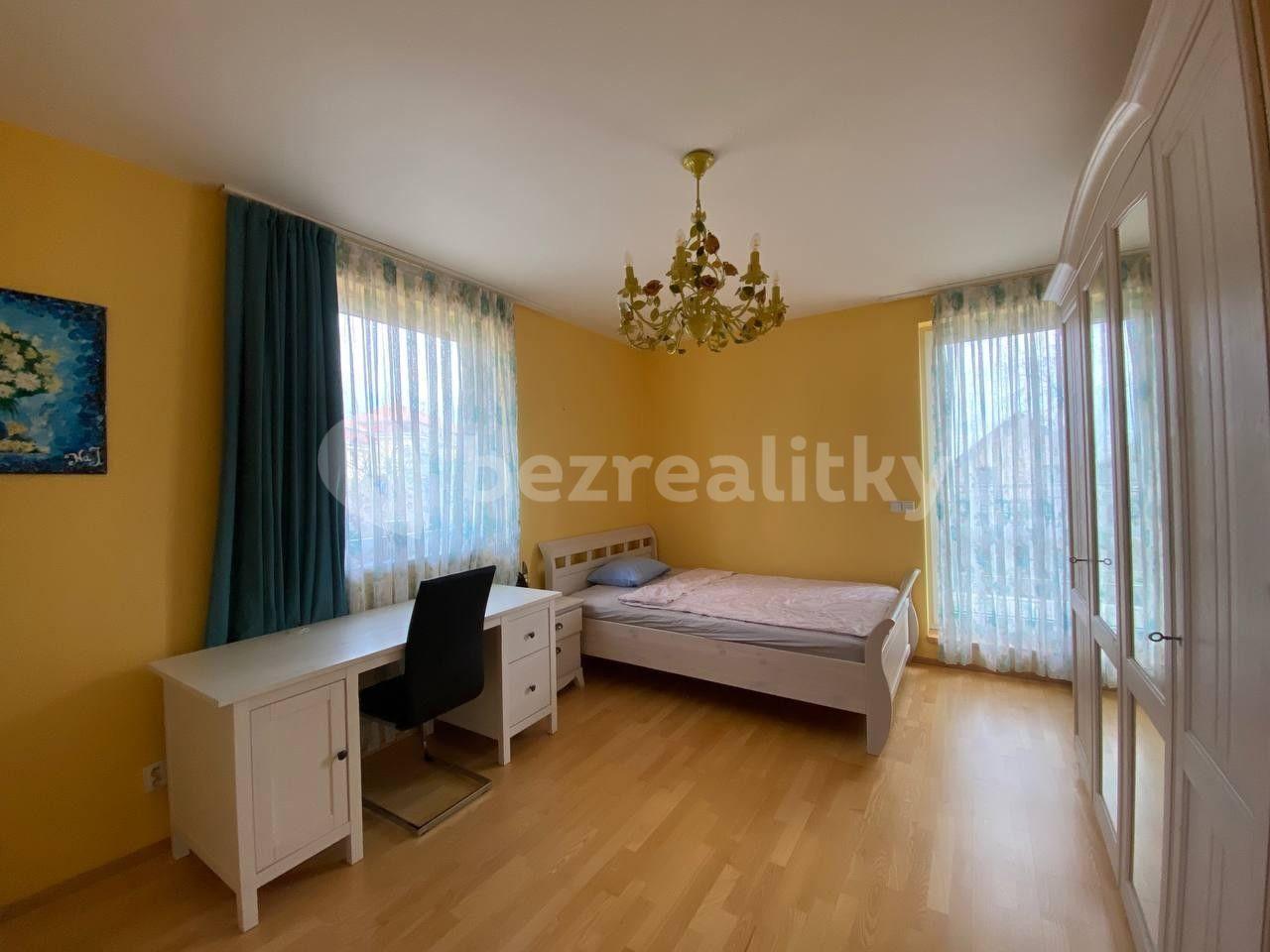 Predaj domu 156 m², pozemek 613 m², Pod Školou, Líbeznice, Středočeský kraj